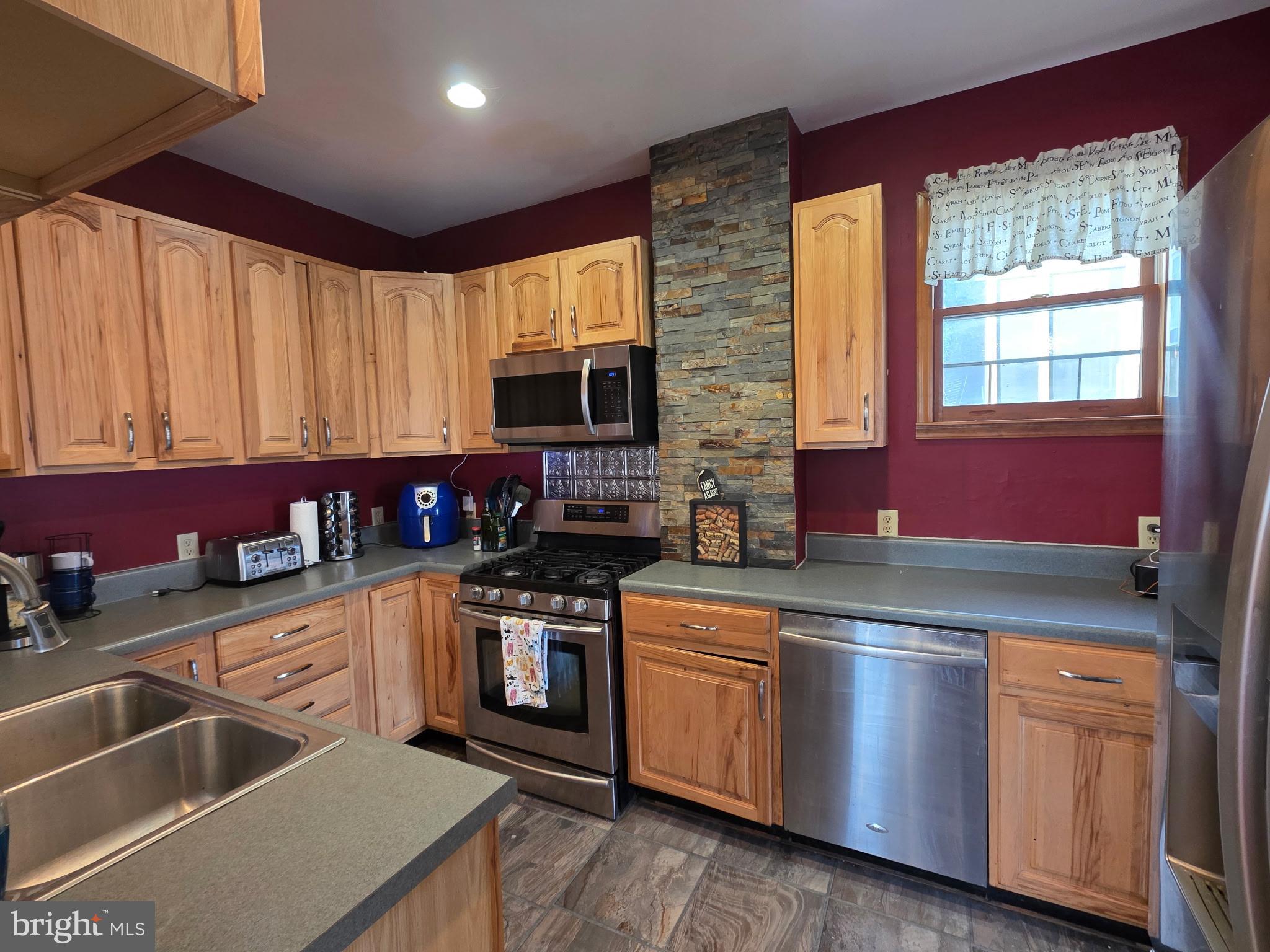 WEST SIDE - Residential