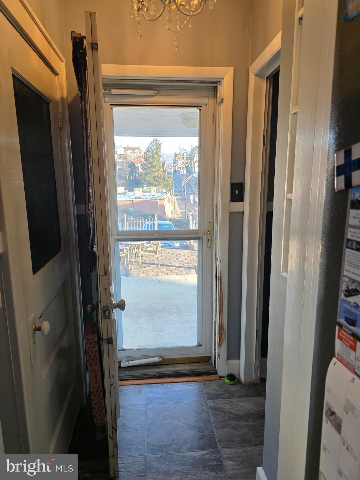 WEST SIDE - Residential