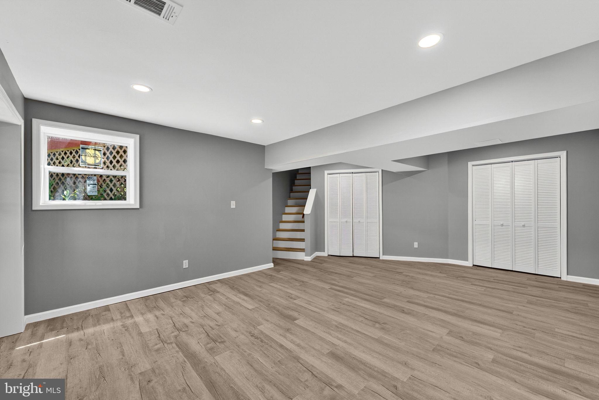 COOPER COMM/NORTH WALES - Residential
