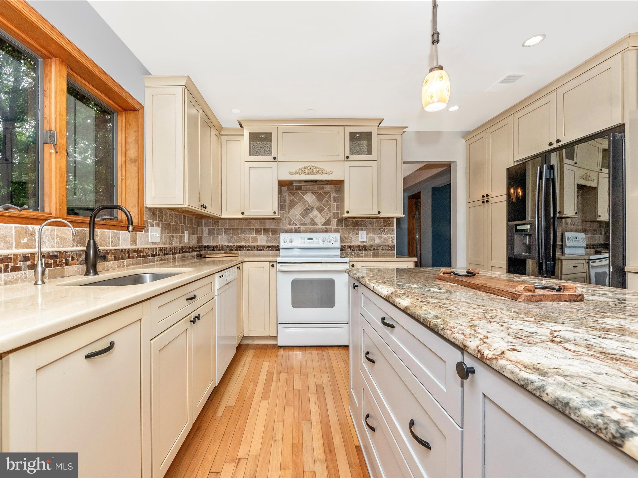 SEVERN LANDING - Residential