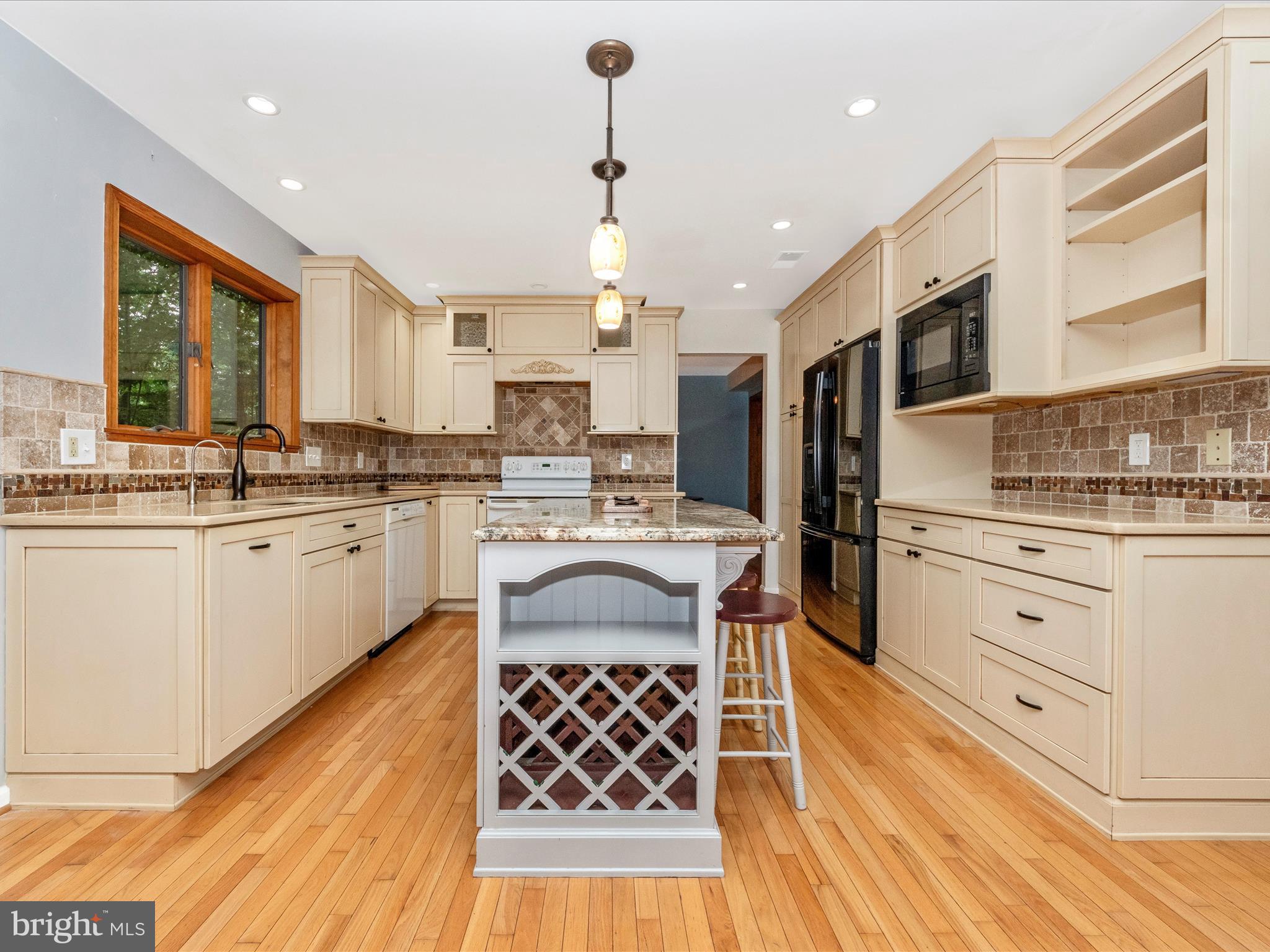 SEVERN LANDING - Residential