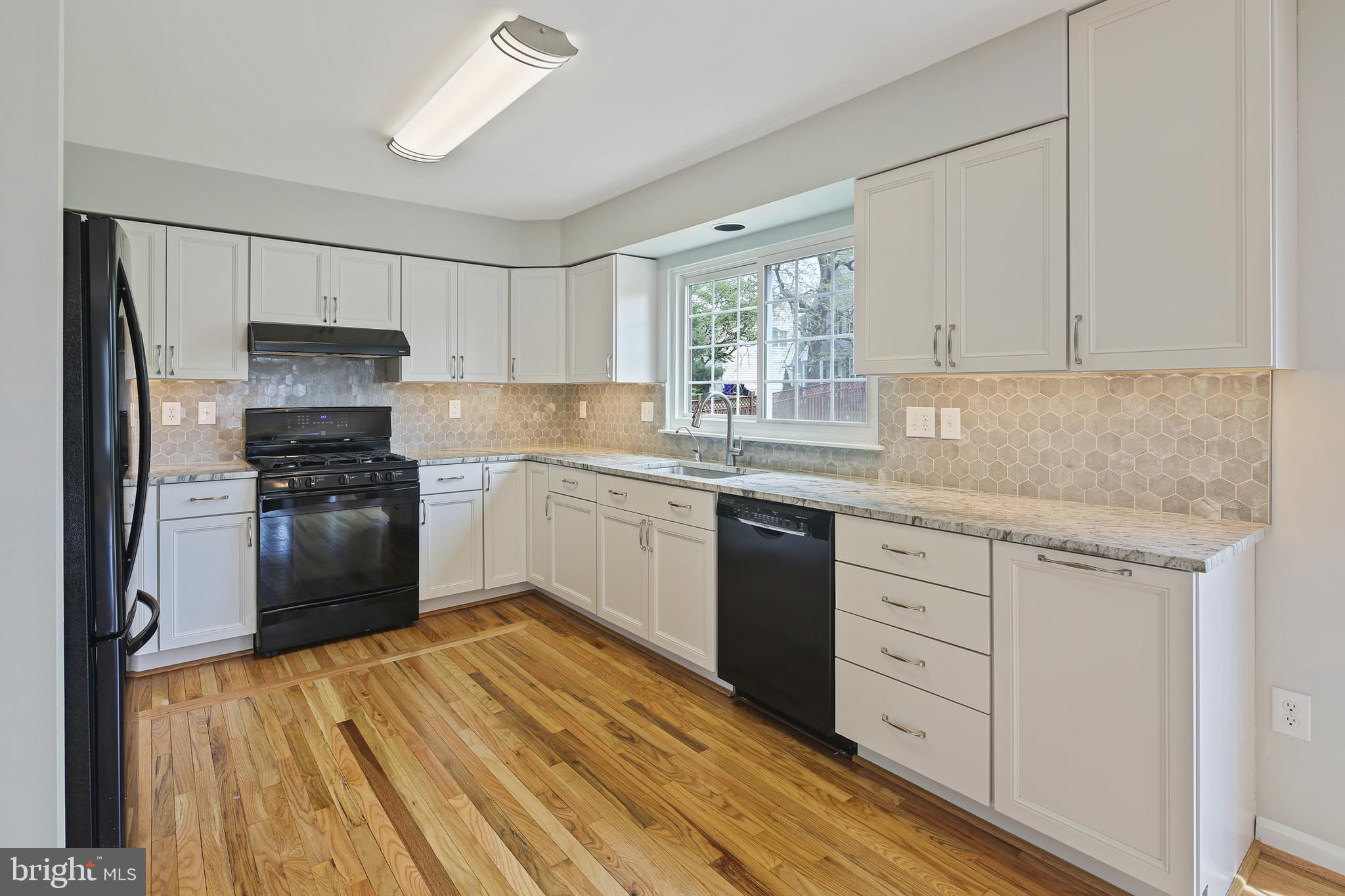 MONTGOMERY MEADOWS - Residential