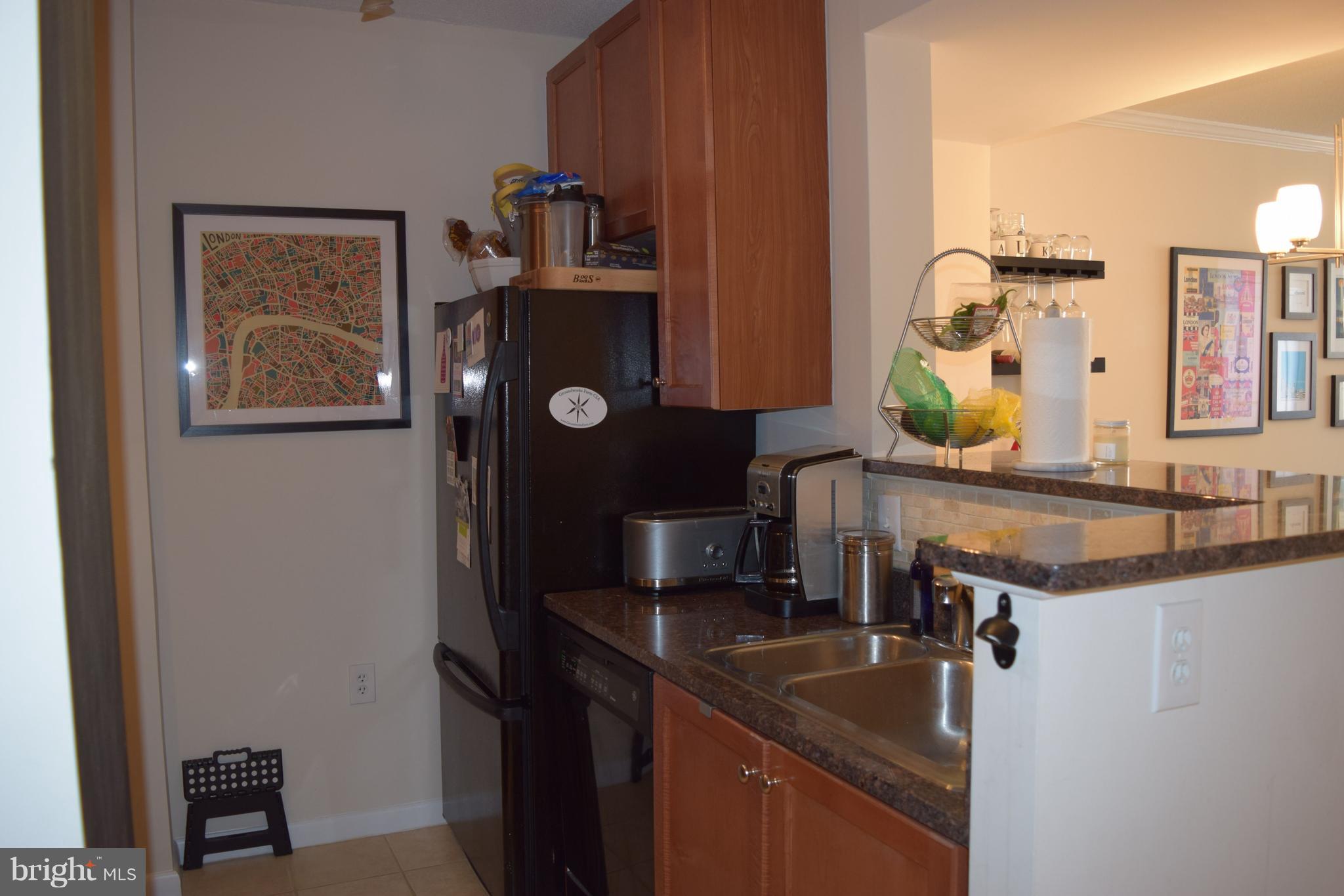 CONTINENTAL - Residential Lease