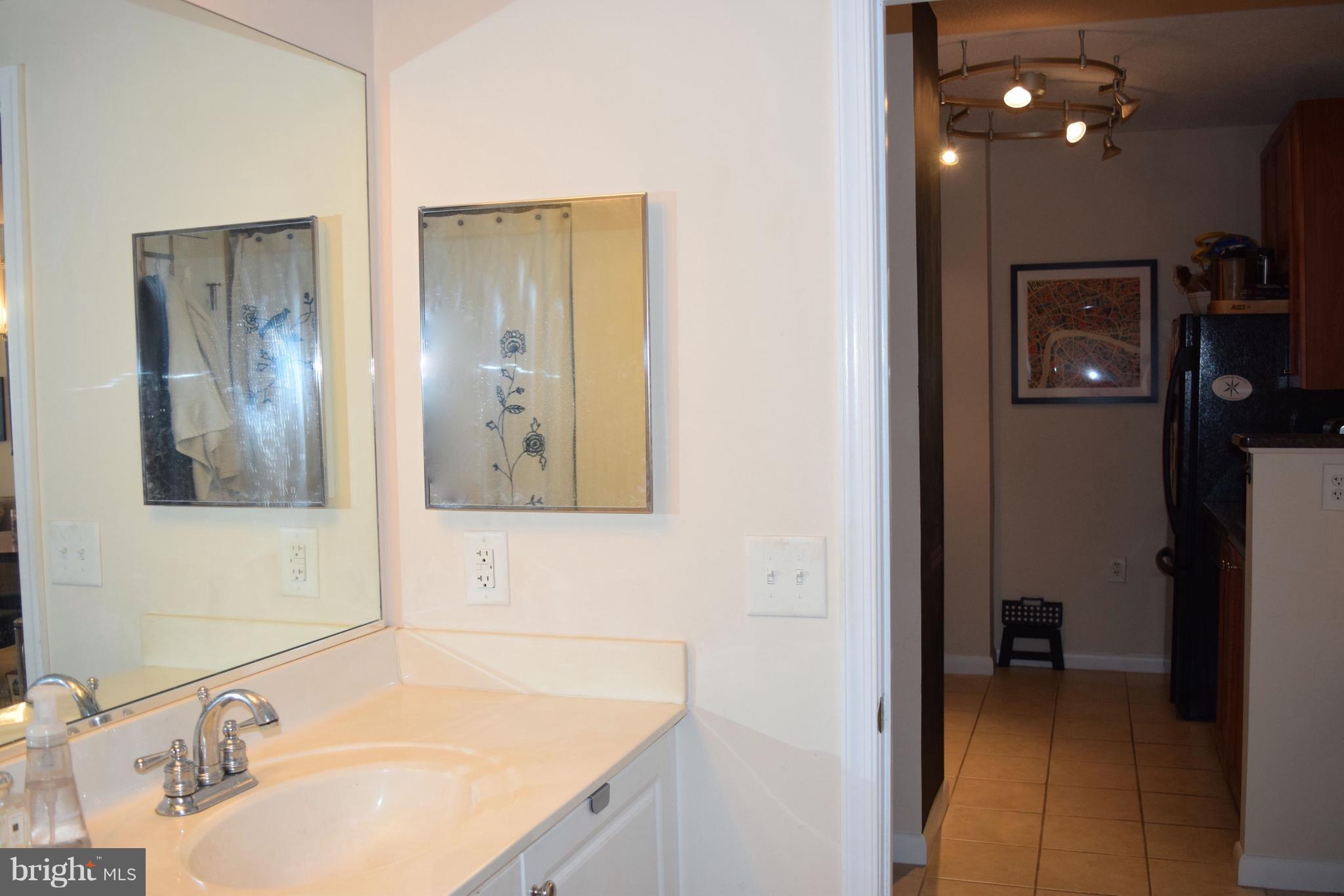 CONTINENTAL - Residential Lease