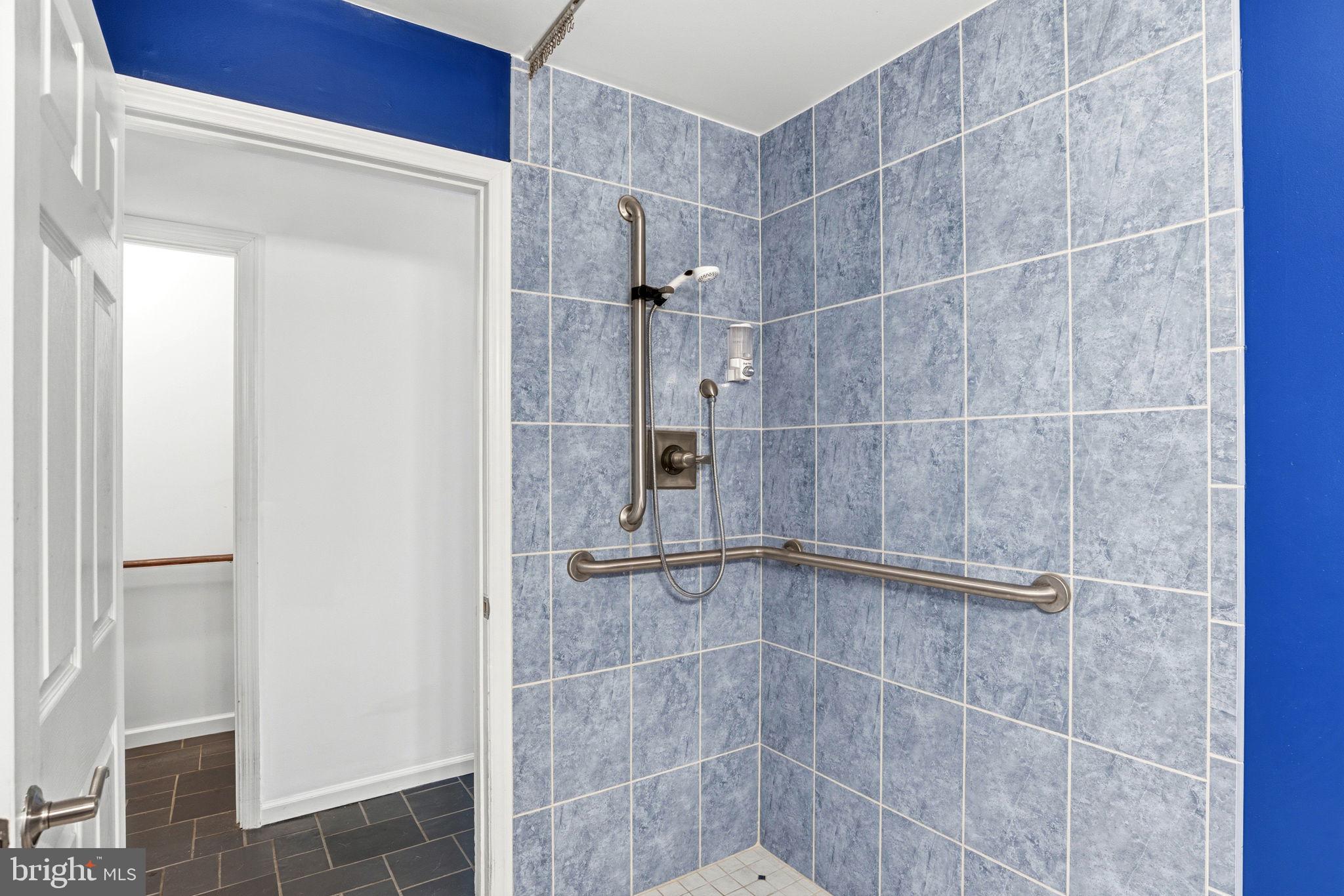 WHITE ROCK ACRES - Residential