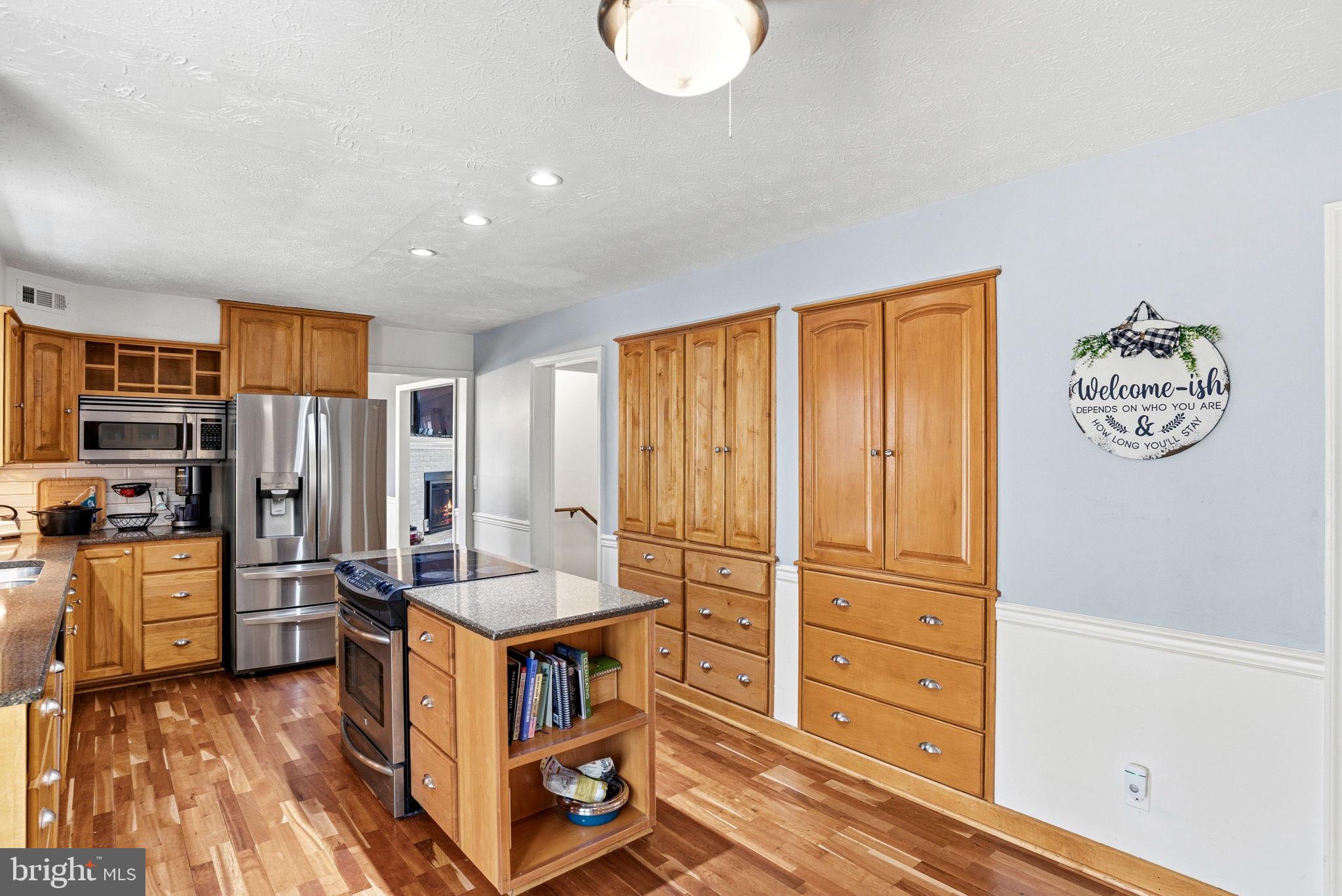 WHITE ROCK ACRES - Residential