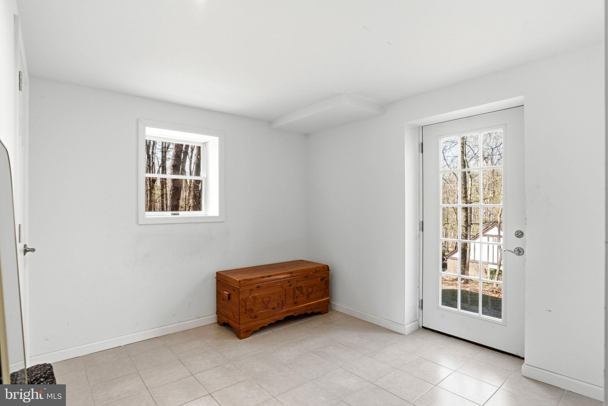 WHITE ROCK ACRES - Residential