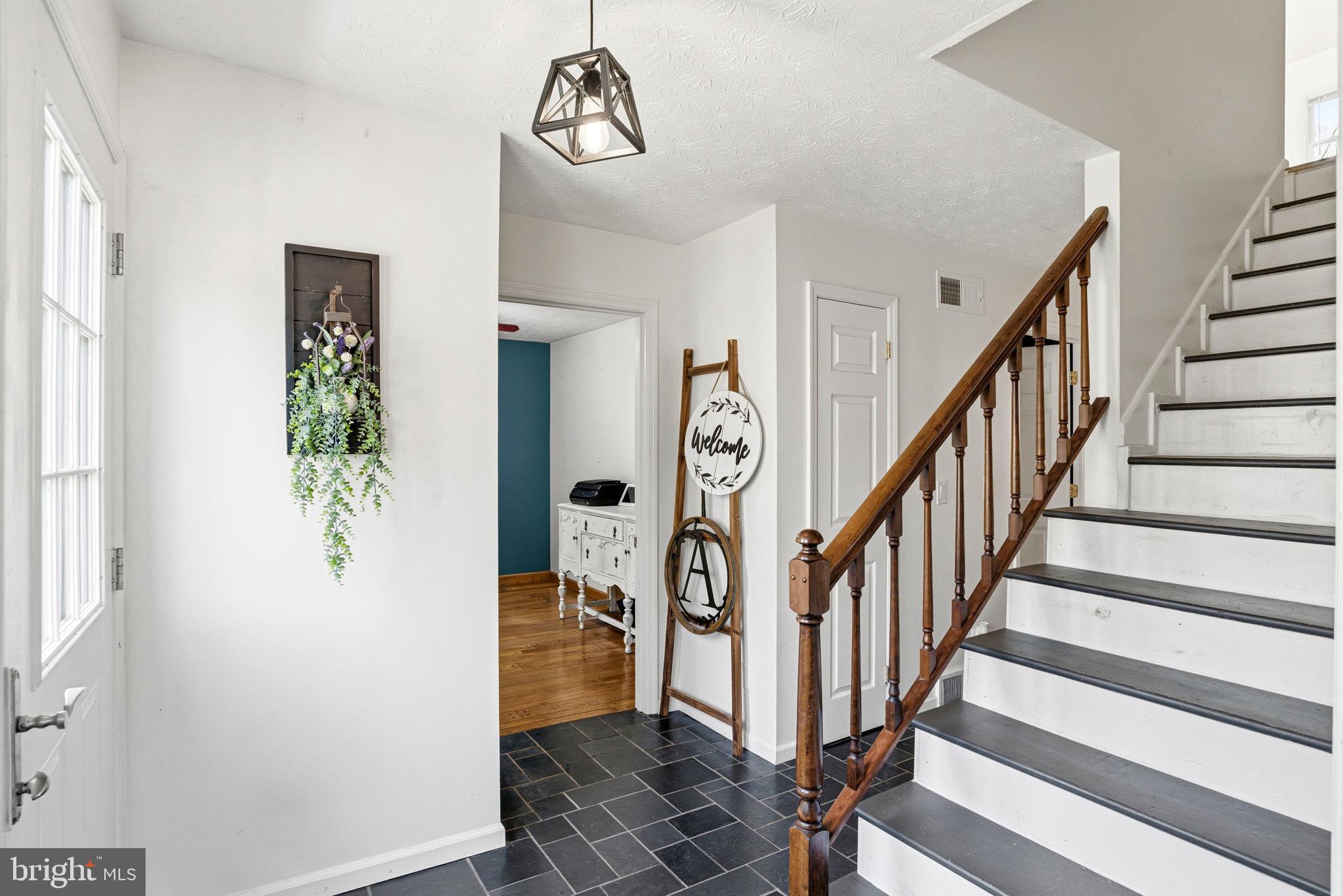 WHITE ROCK ACRES - Residential