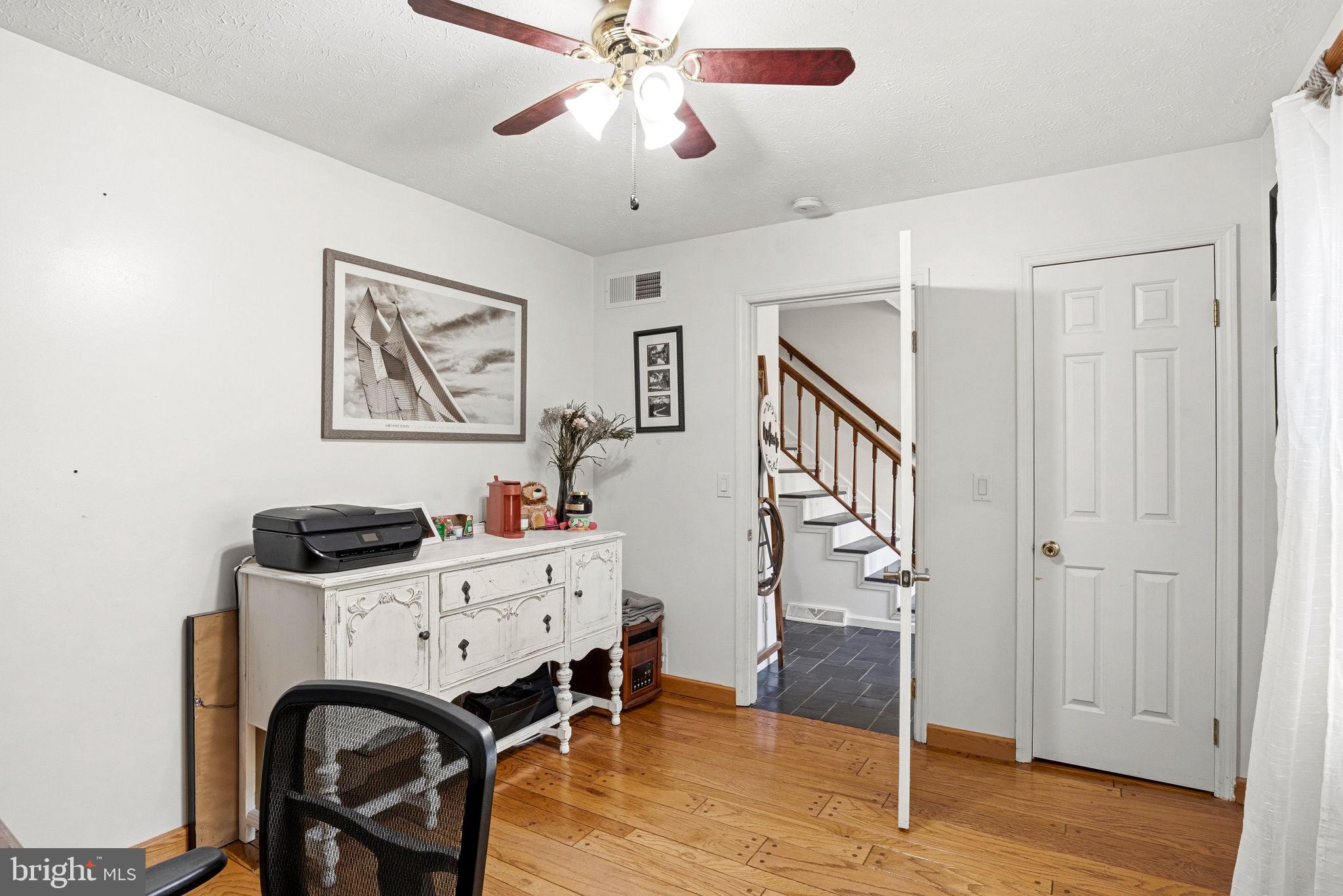 WHITE ROCK ACRES - Residential