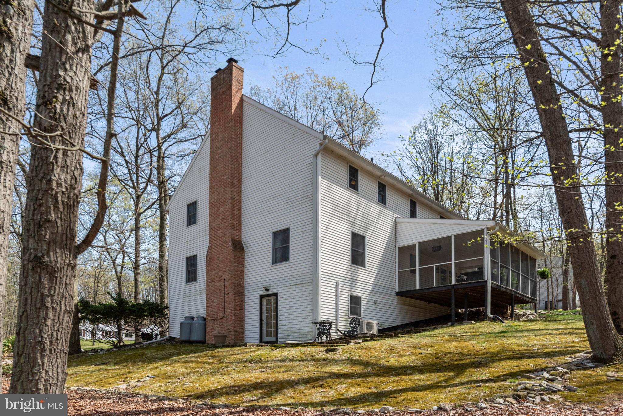 WHITE ROCK ACRES - Residential