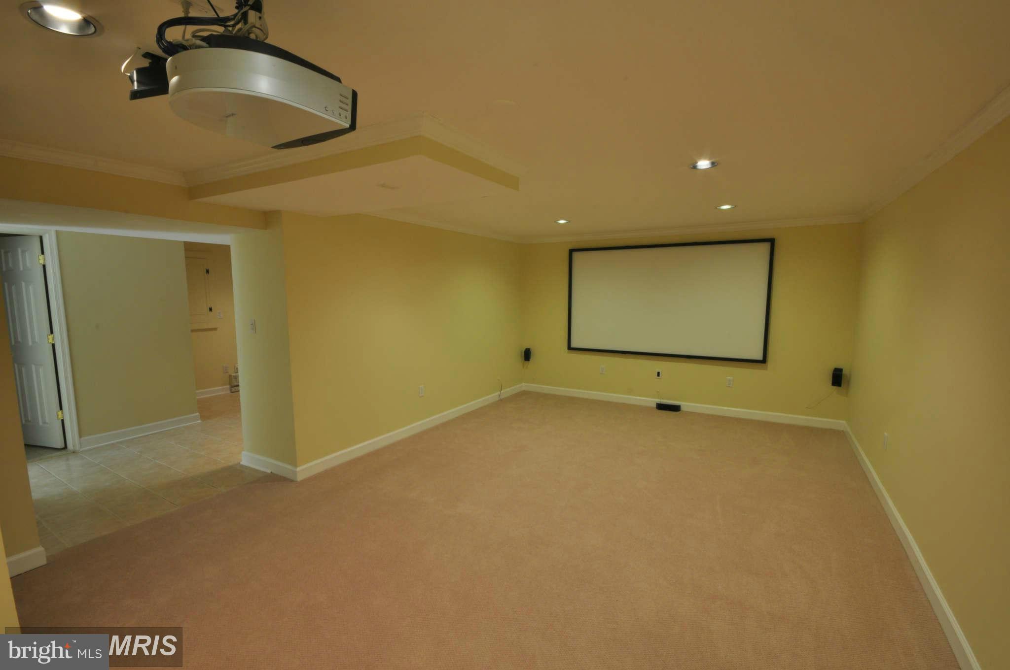 LANGLEY OAKS - Residential Lease