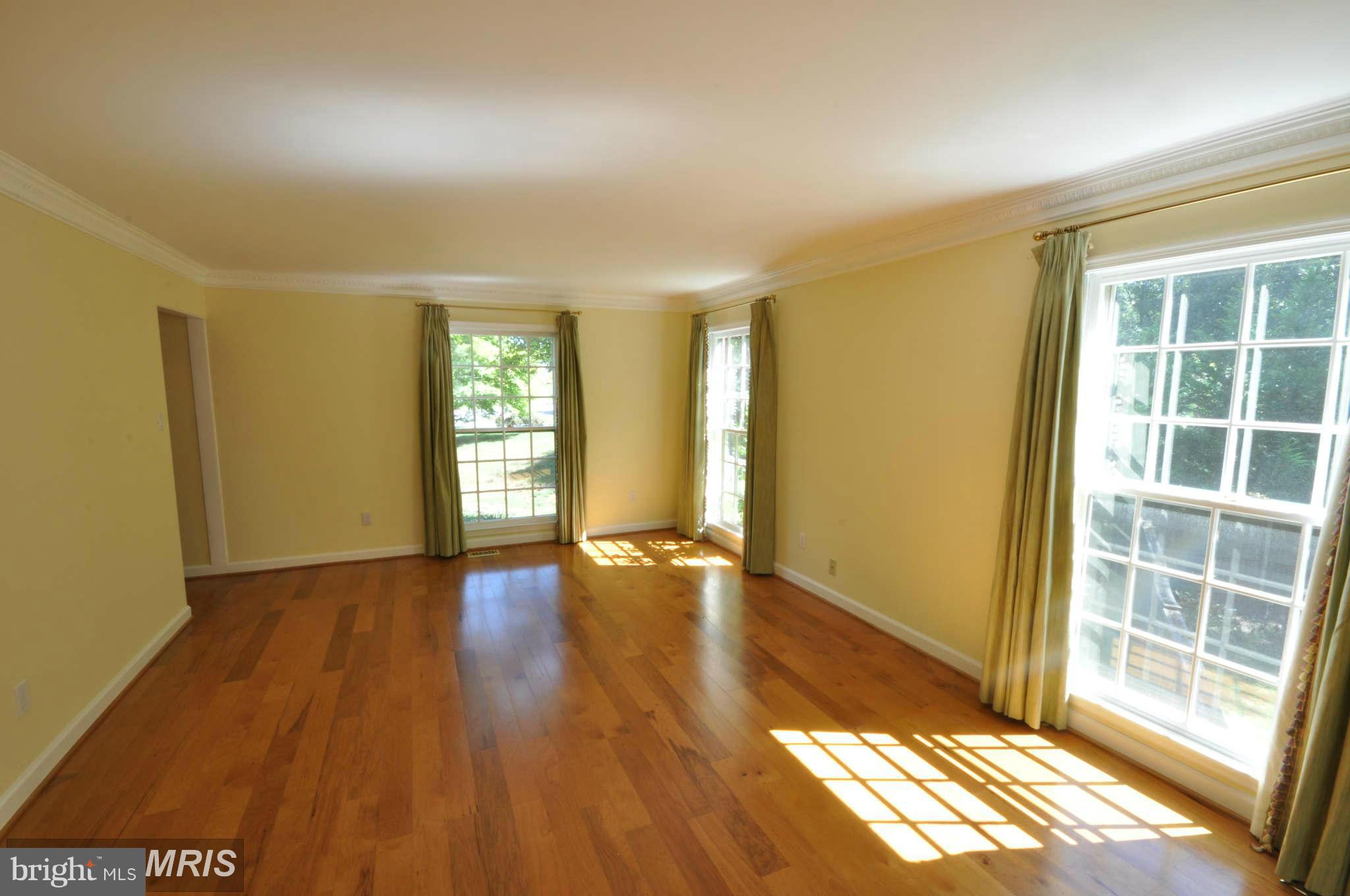 LANGLEY OAKS - Residential Lease