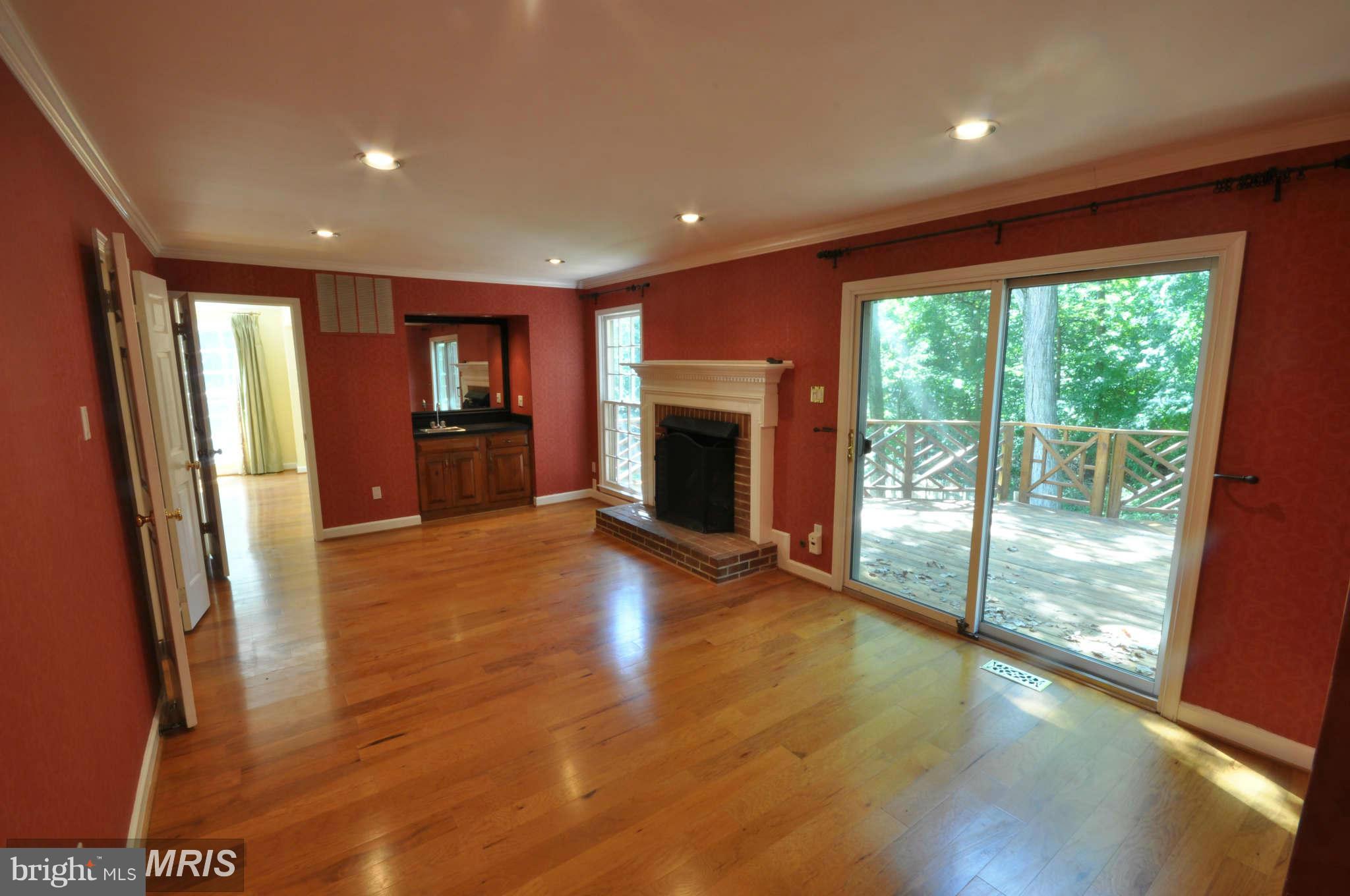 LANGLEY OAKS - Residential Lease