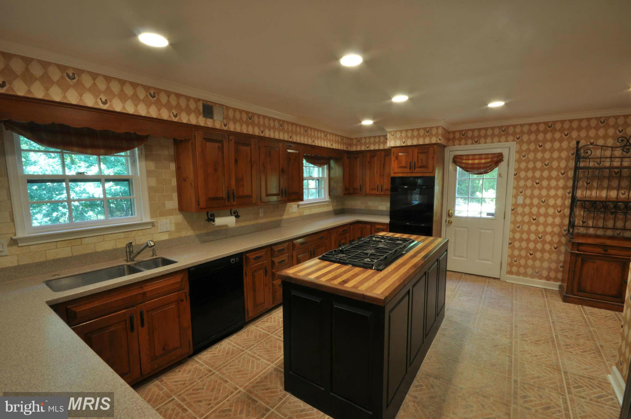 LANGLEY OAKS - Residential Lease