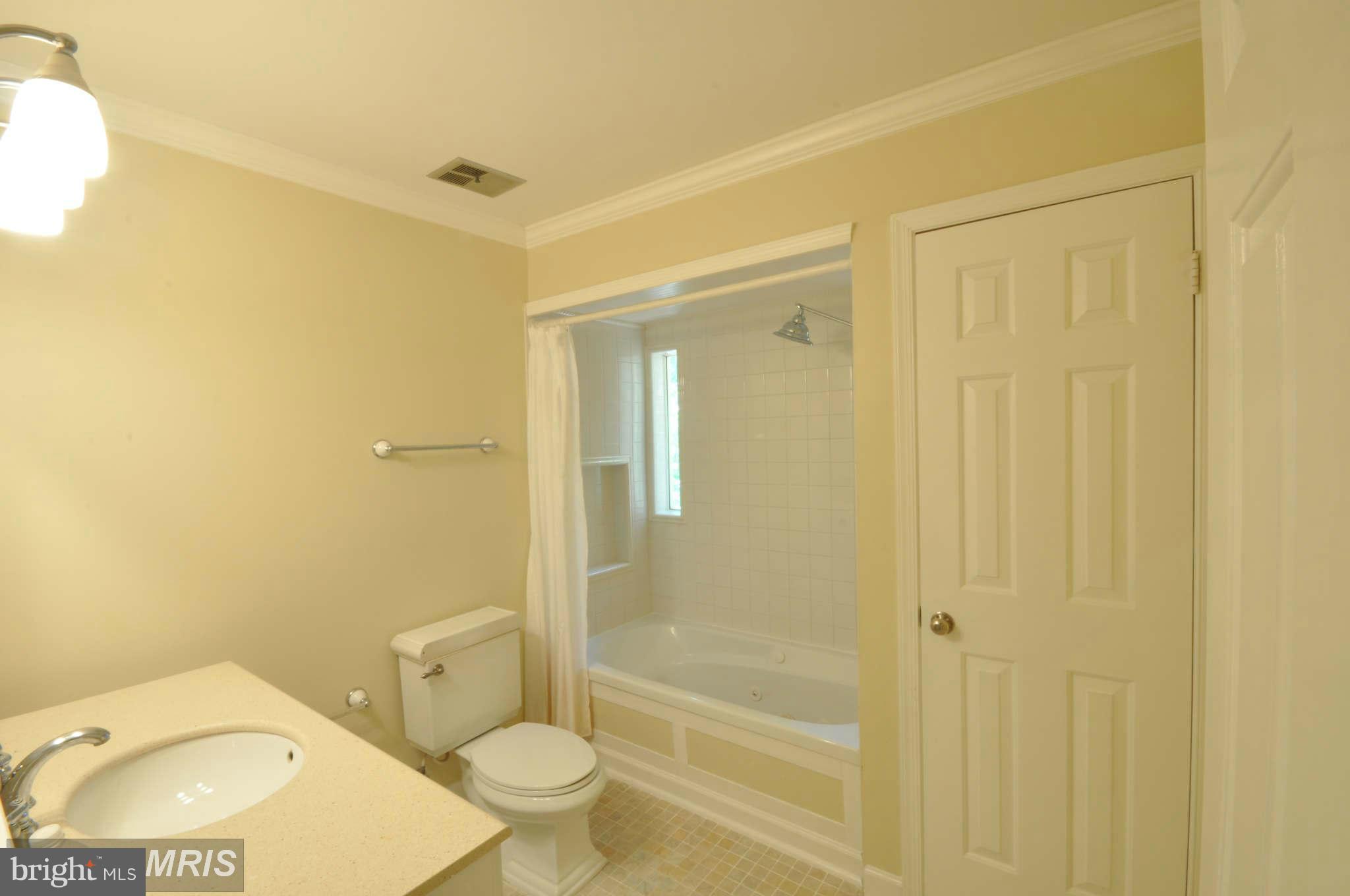 LANGLEY OAKS - Residential Lease