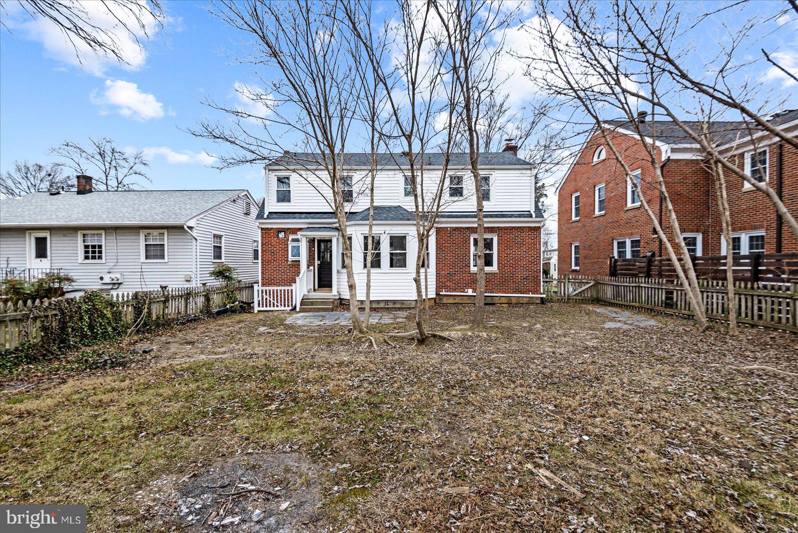 COLLEGE HEIGHTS - Residential