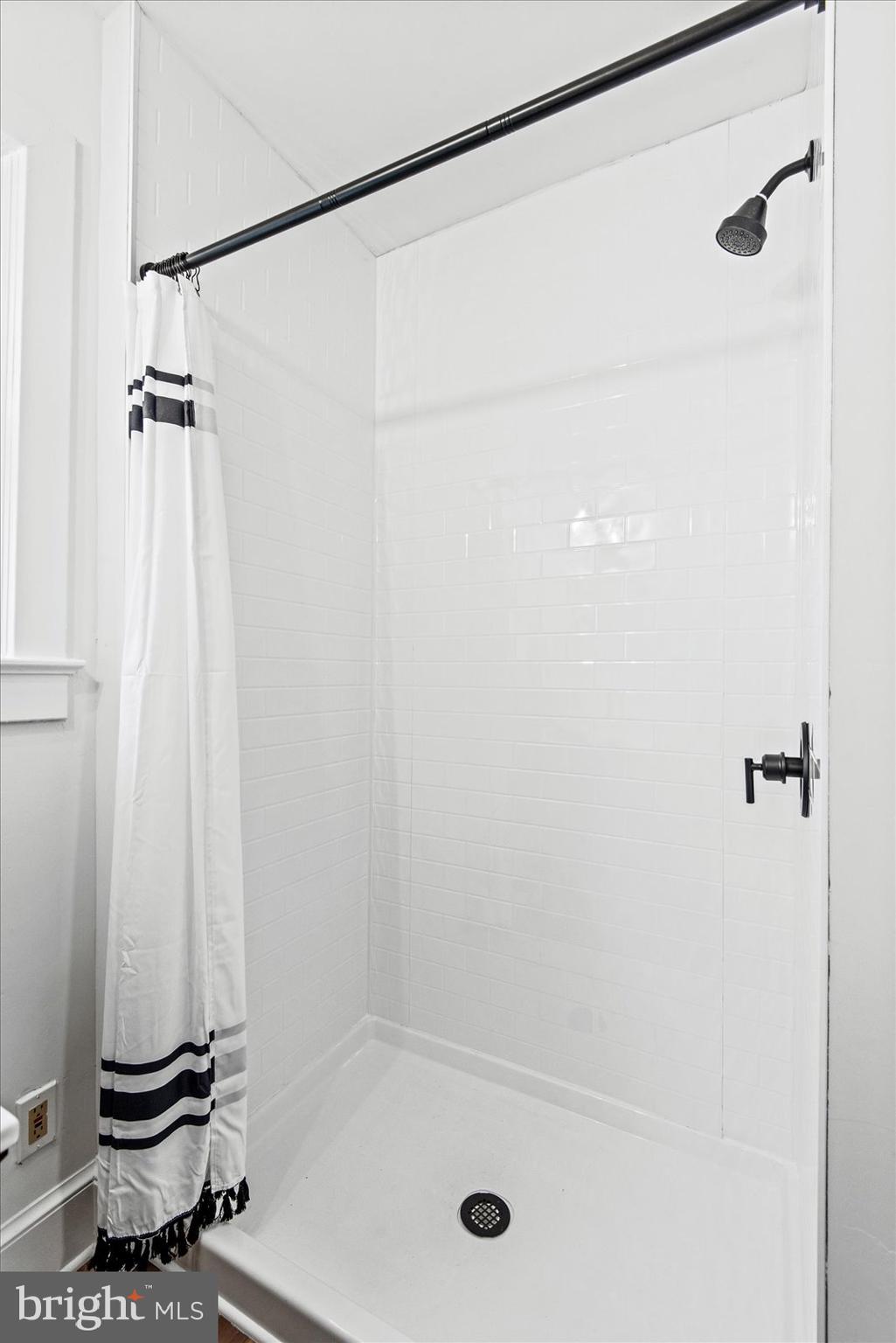 COLLEGE HEIGHTS - Residential