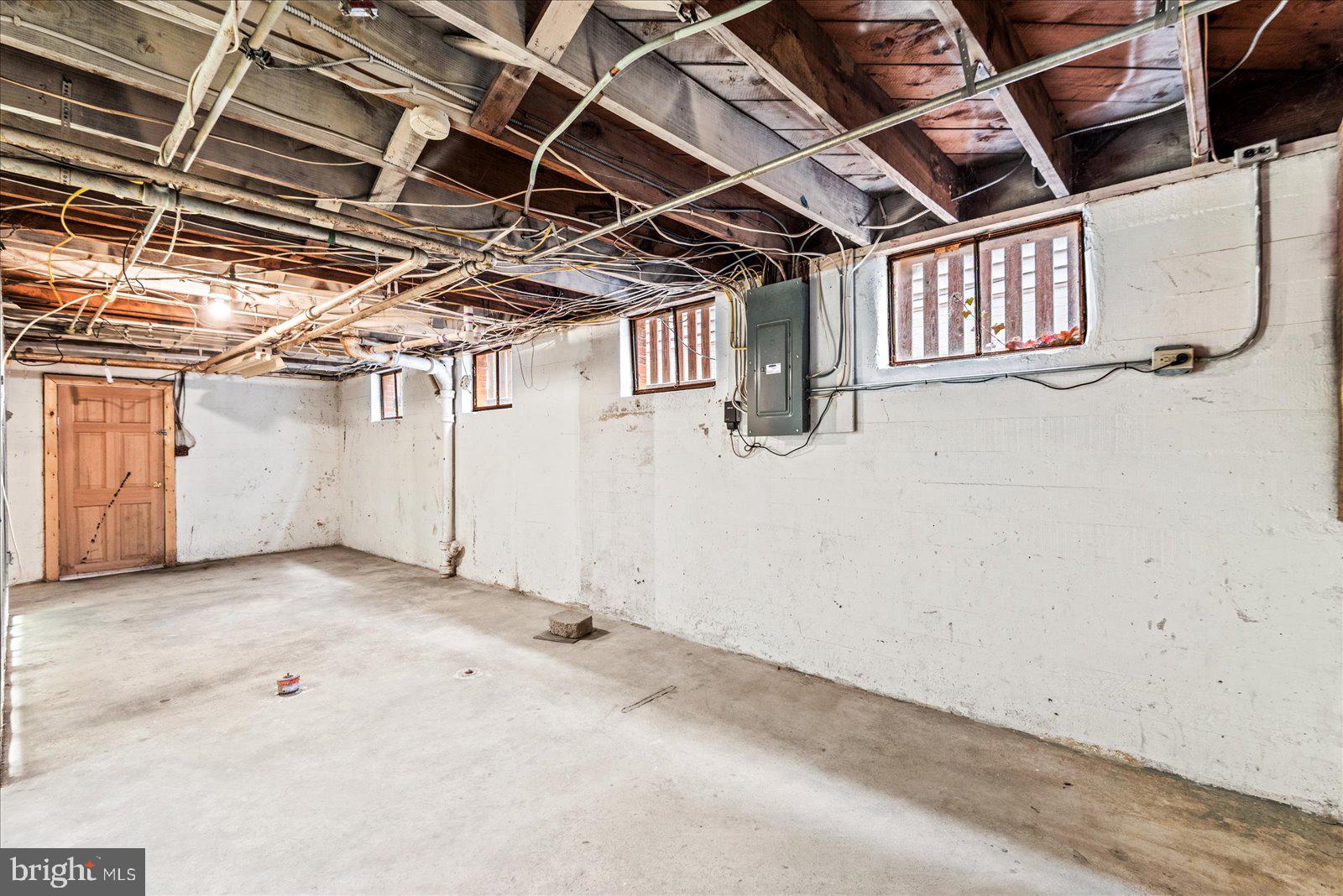 COLLEGE HEIGHTS - Residential