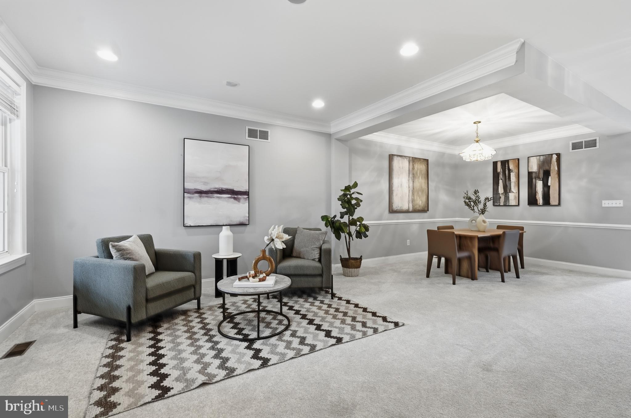 2297 DORCHESTER STREET W