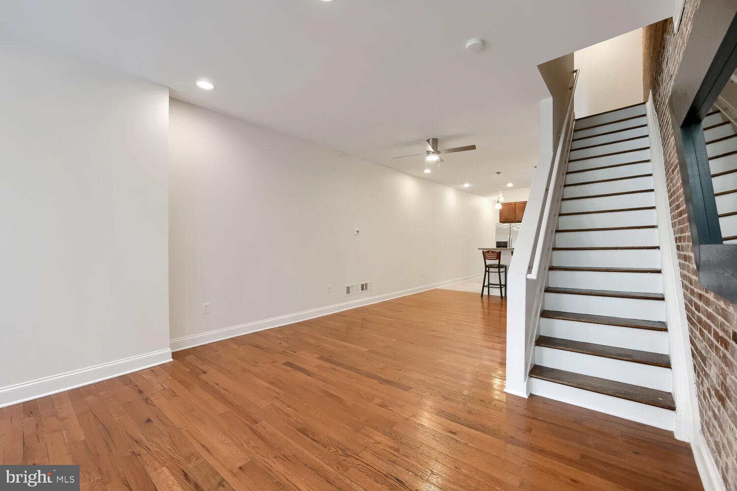 1228 N BROADWAY