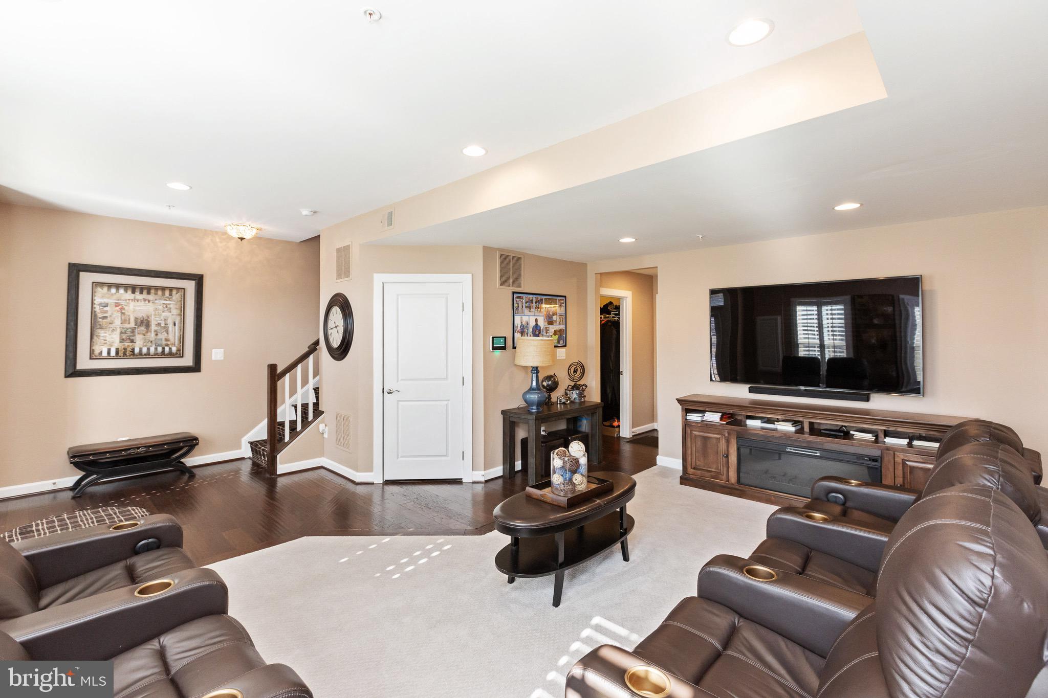 SUBURBAN GREENE - Residential