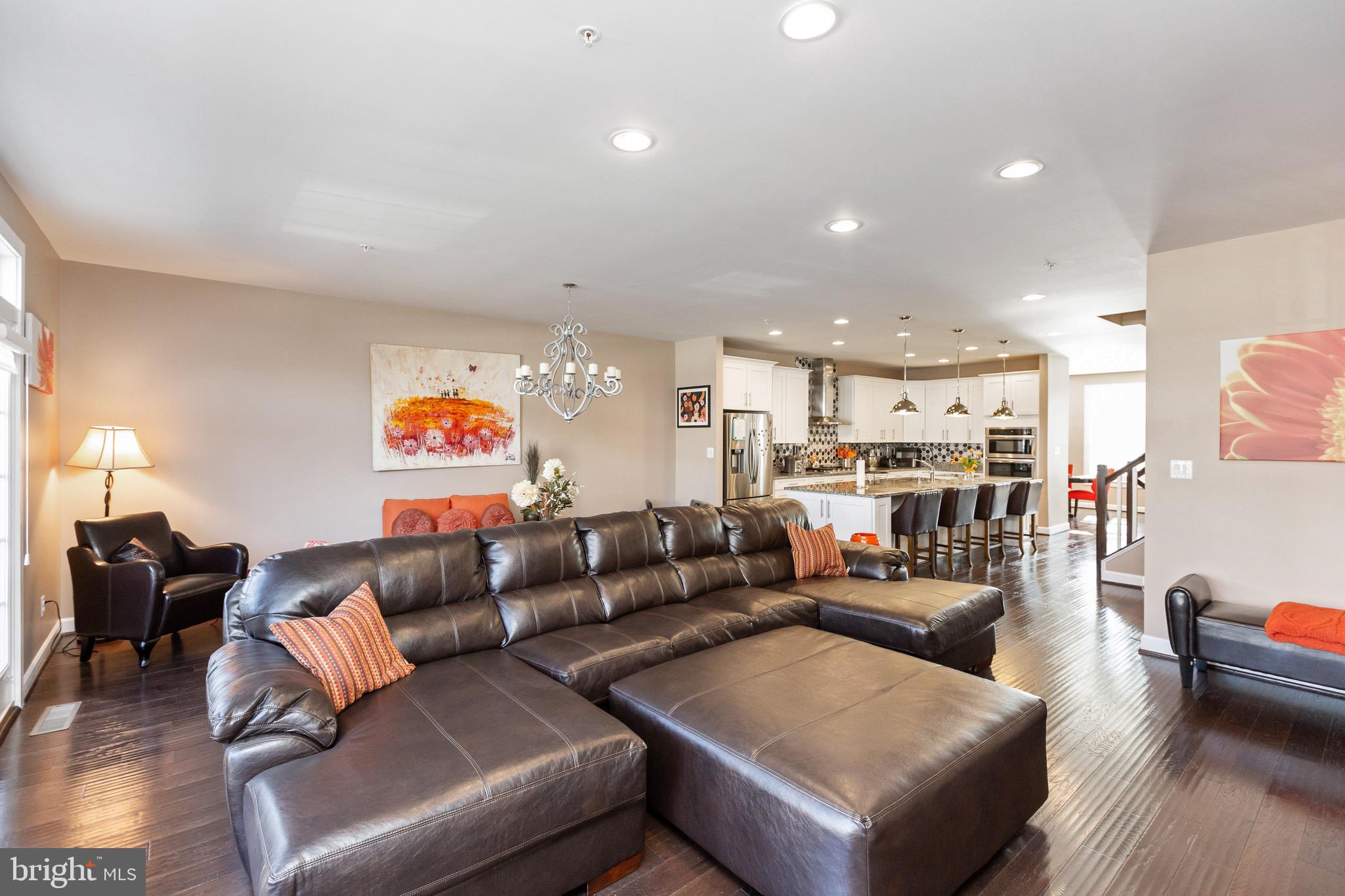 SUBURBAN GREENE - Residential