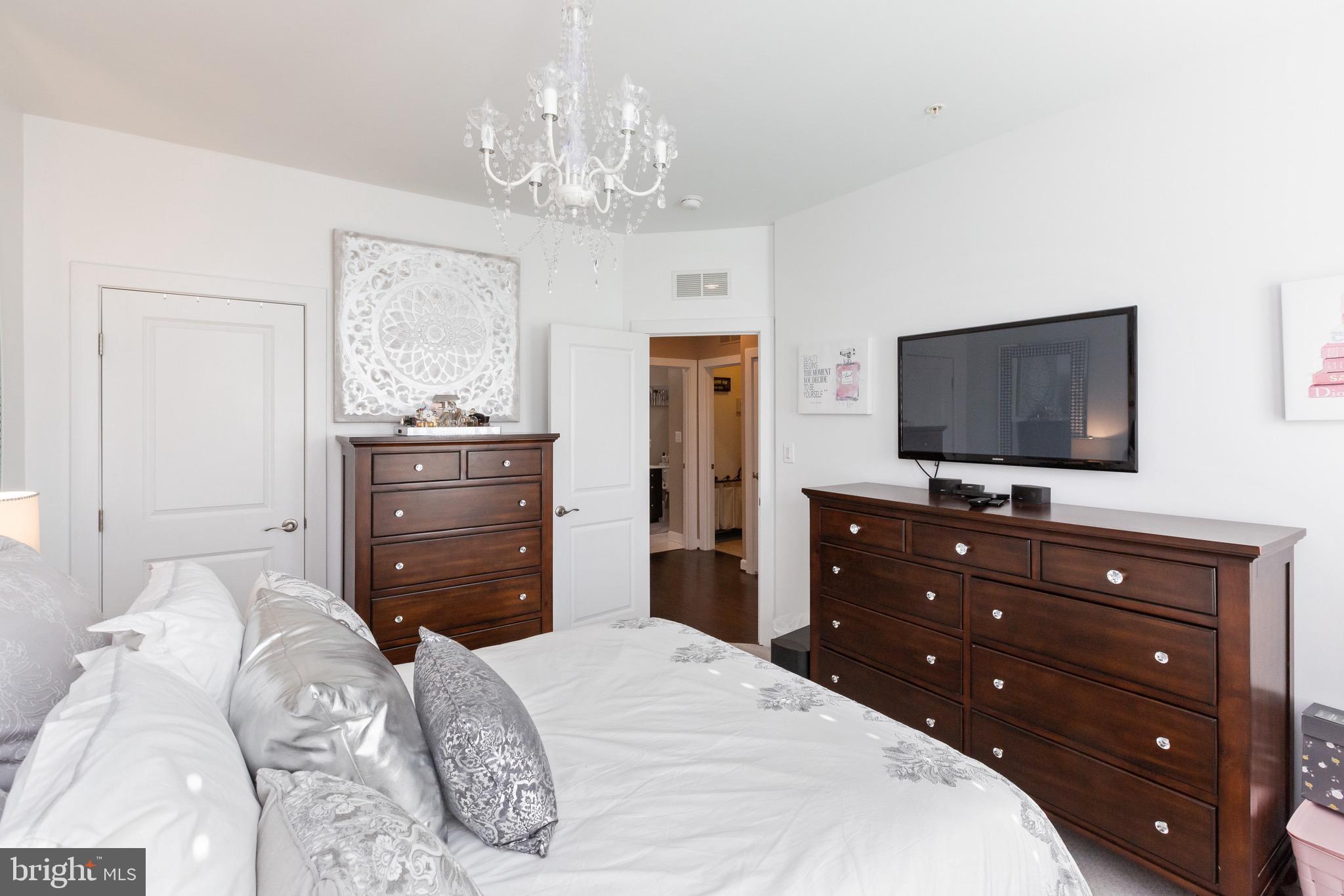 SUBURBAN GREENE - Residential