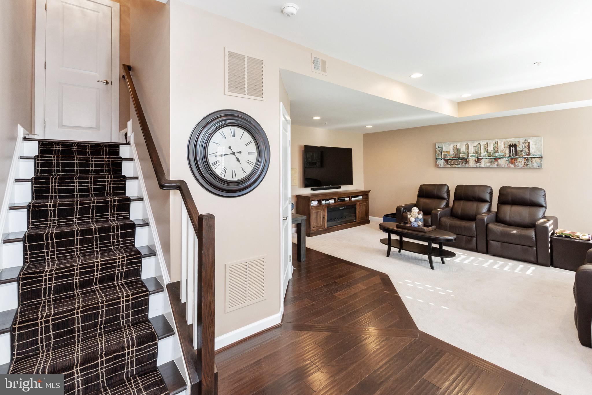 SUBURBAN GREENE - Residential