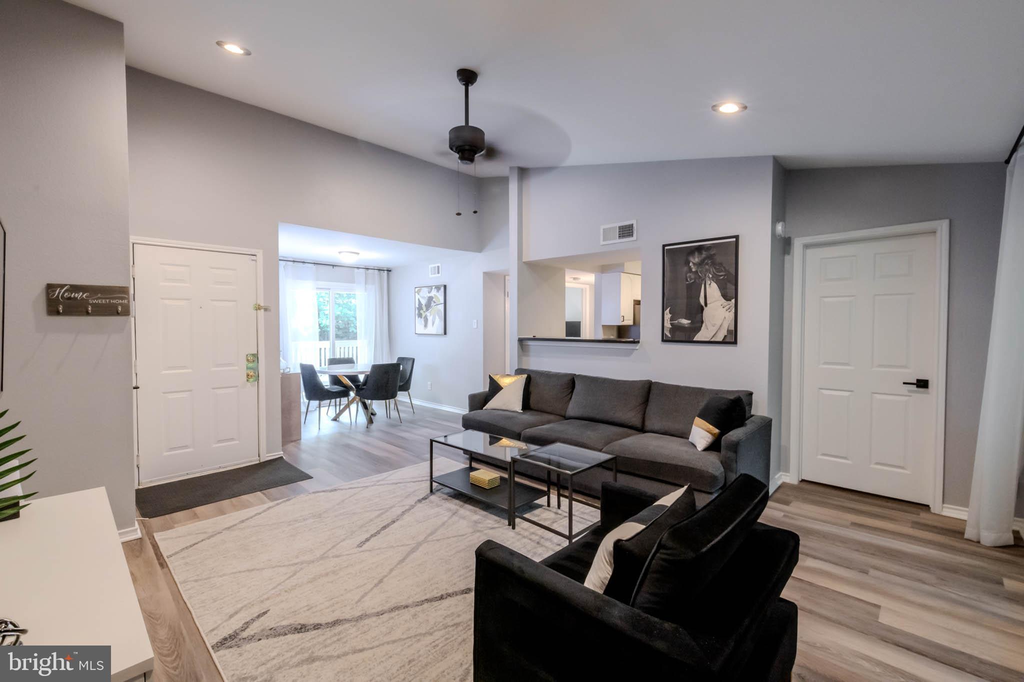 FOUNTAINS AT MCLEAN - Residential