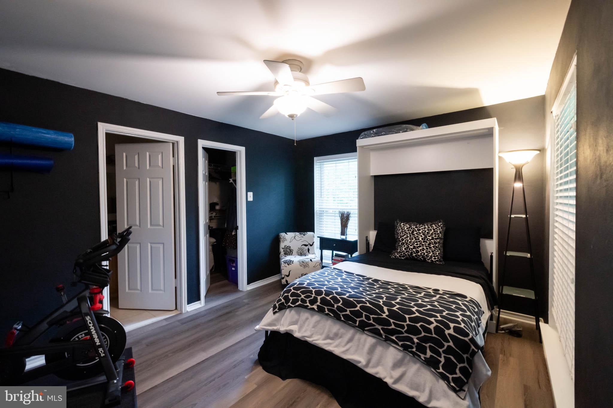 FOUNTAINS AT MCLEAN - Residential