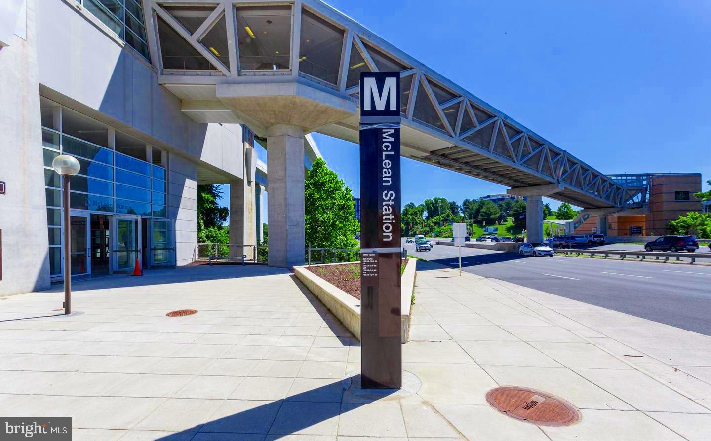 FOUNTAINS AT MCLEAN - Residential
