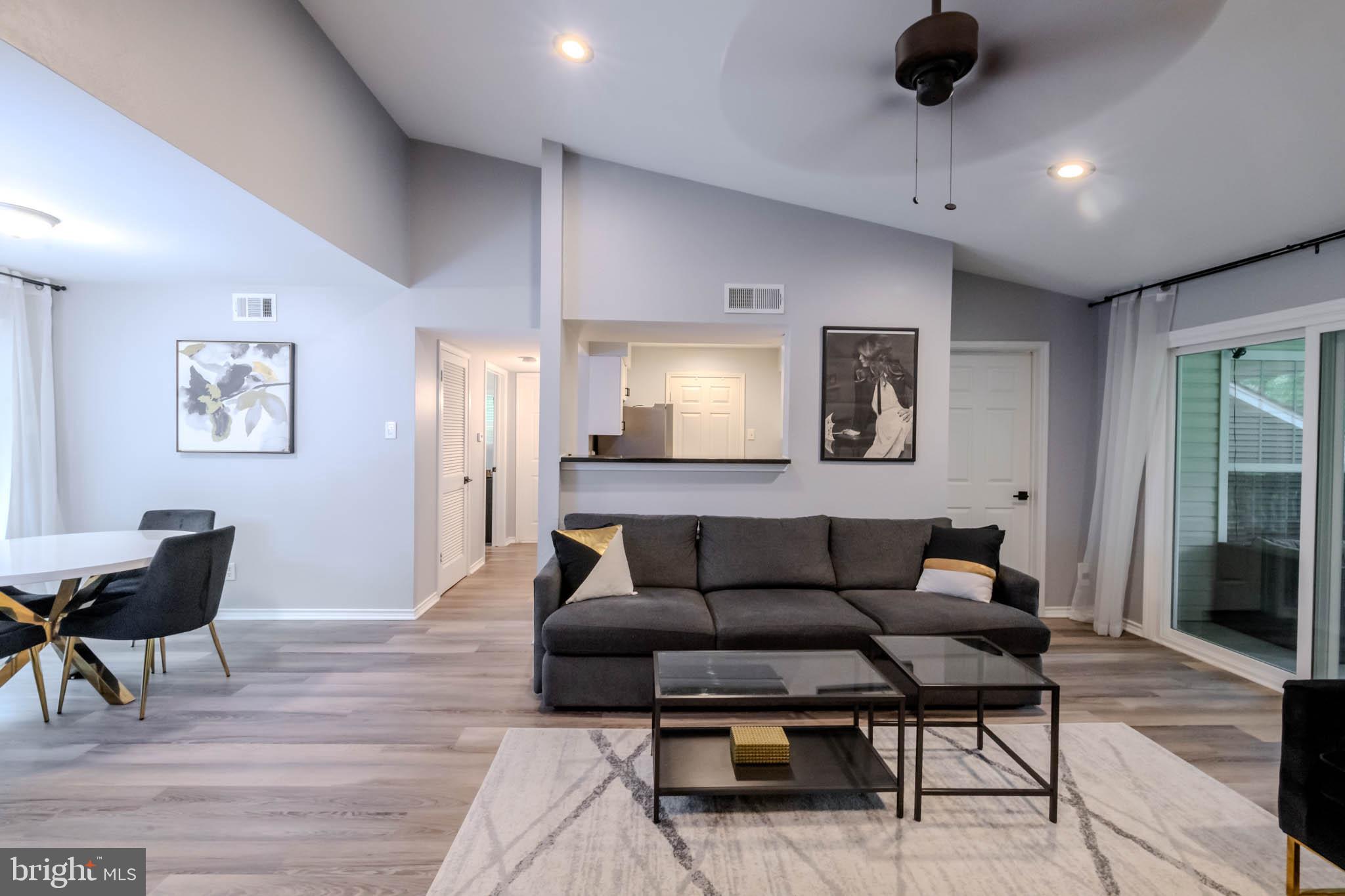 FOUNTAINS AT MCLEAN - Residential