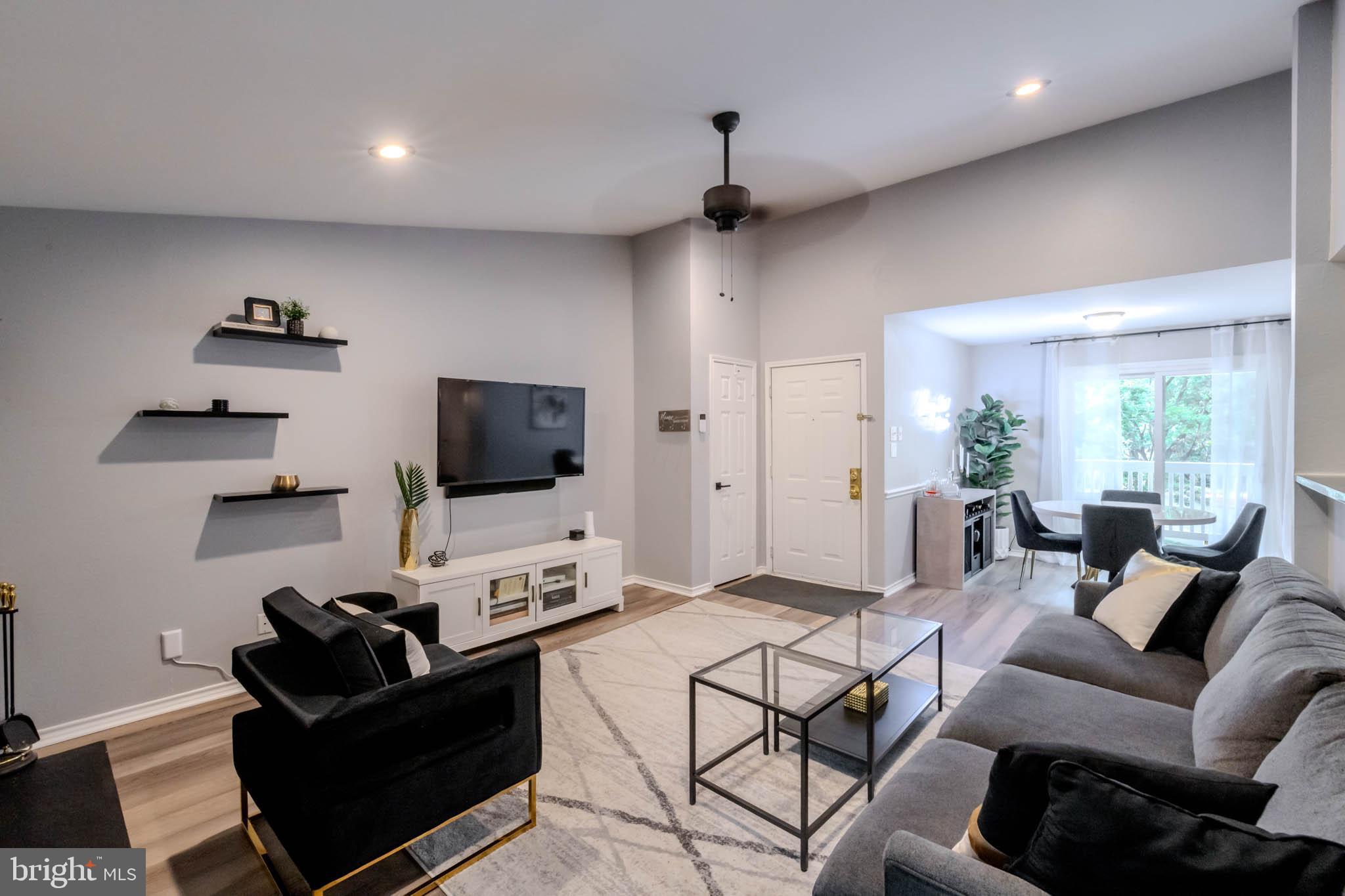 FOUNTAINS AT MCLEAN - Residential