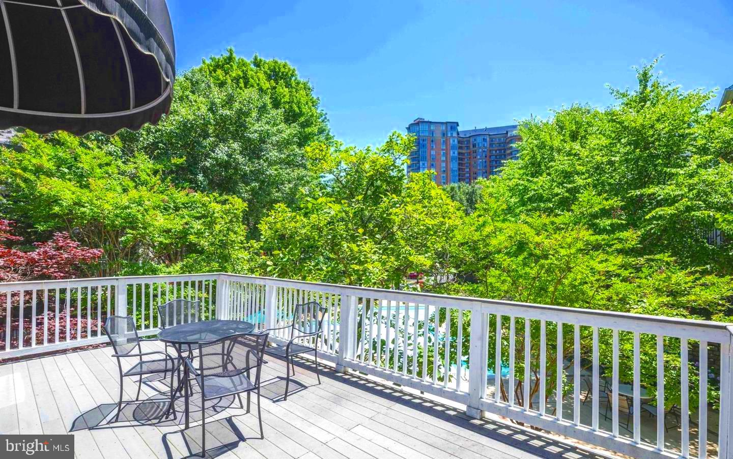 FOUNTAINS AT MCLEAN - Residential
