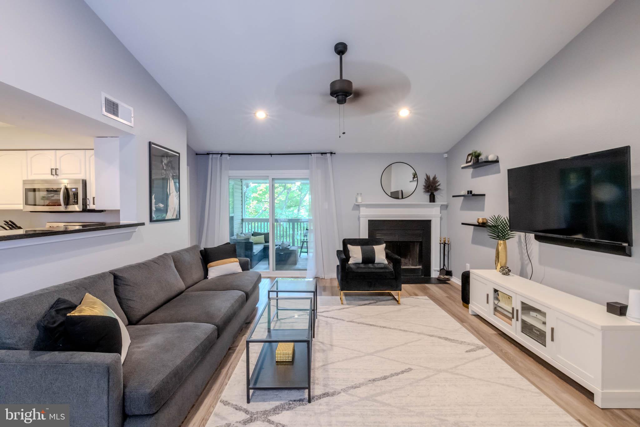 FOUNTAINS AT MCLEAN - Residential