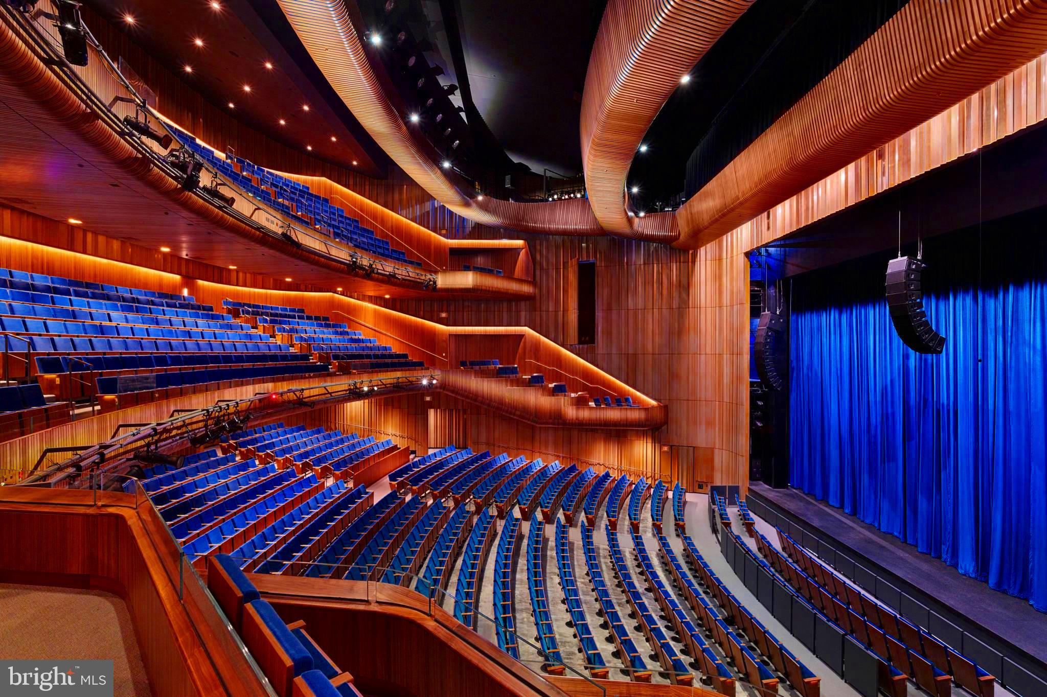 FOUNTAINS AT MCLEAN - Residential