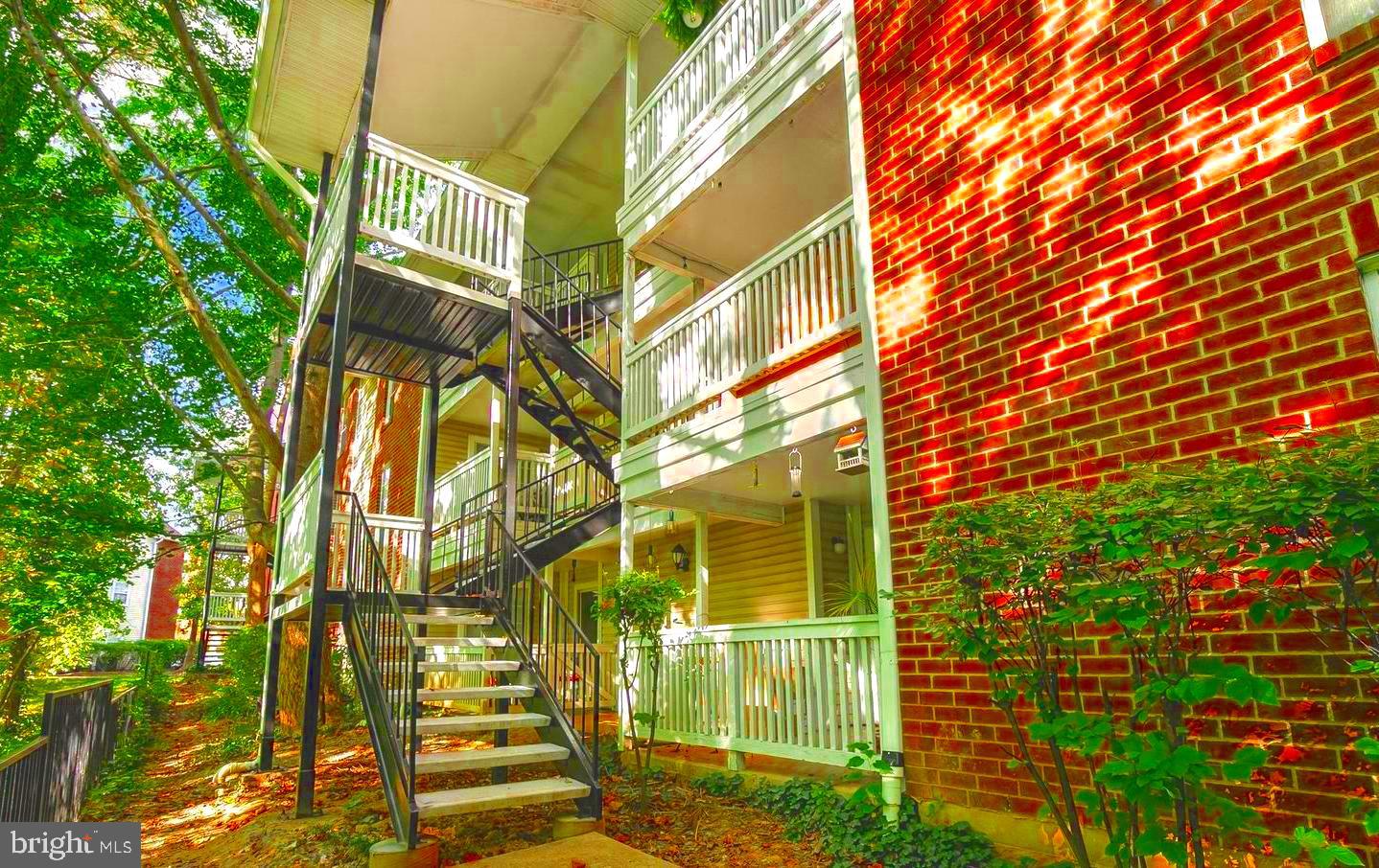 FOUNTAINS AT MCLEAN - Residential