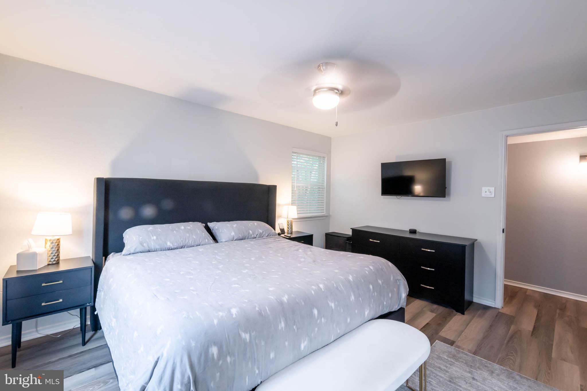 FOUNTAINS AT MCLEAN - Residential