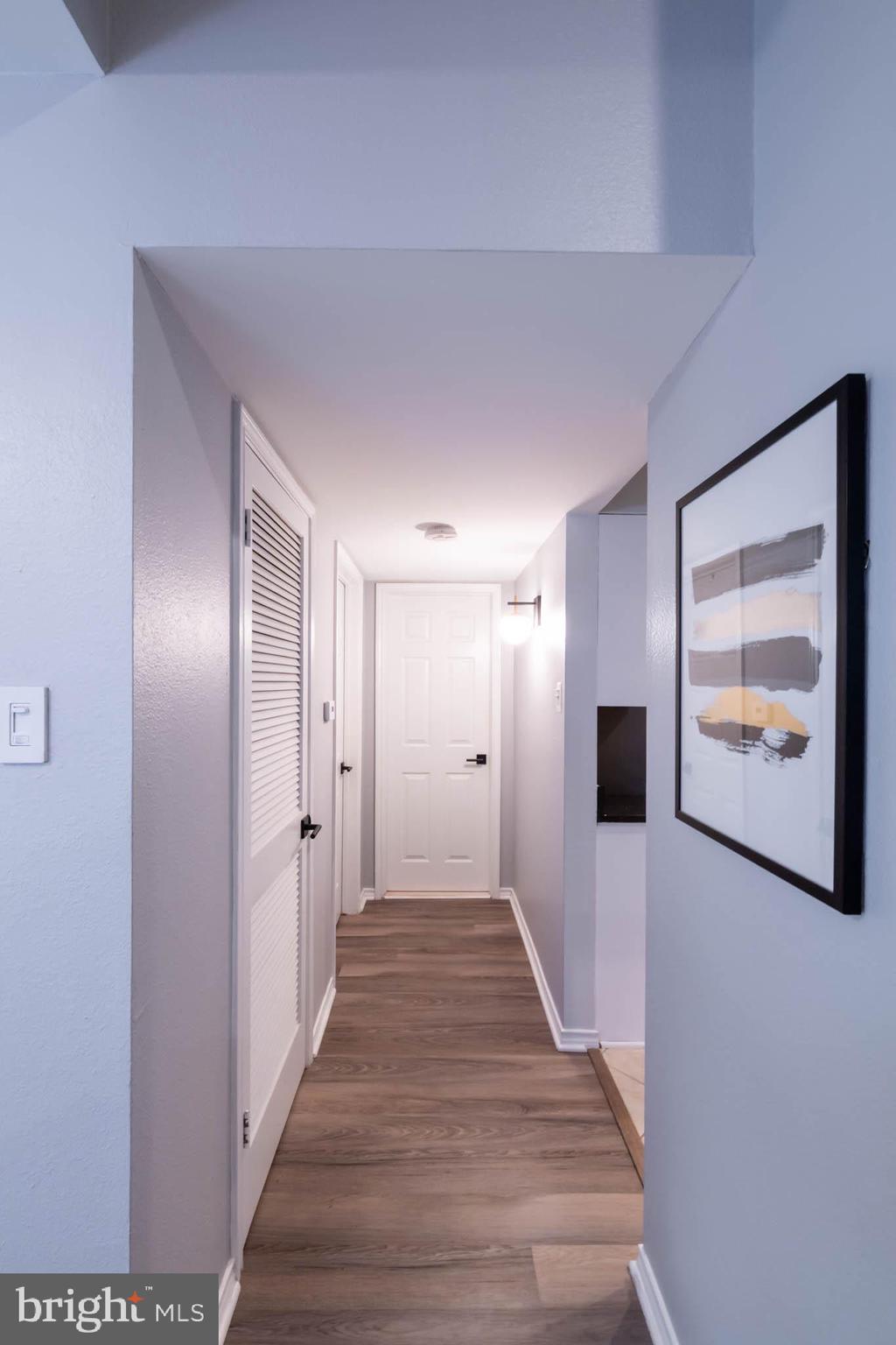 FOUNTAINS AT MCLEAN - Residential