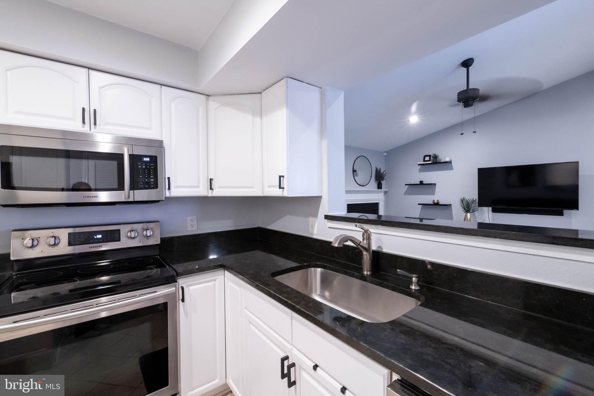 FOUNTAINS AT MCLEAN - Residential