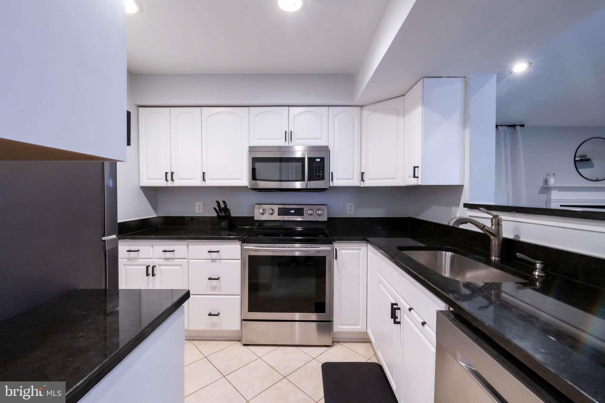 FOUNTAINS AT MCLEAN - Residential