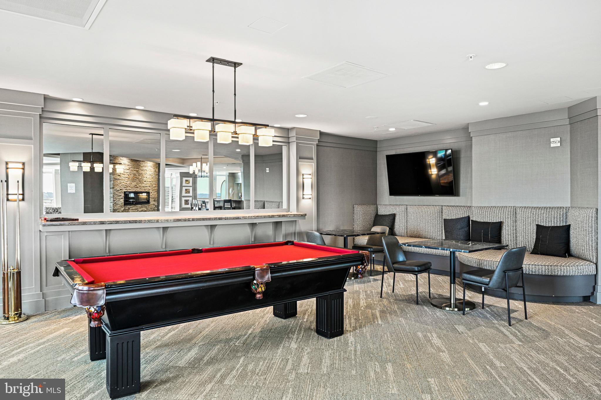 ONE PARK CREST CONDOMINIUM - Residential