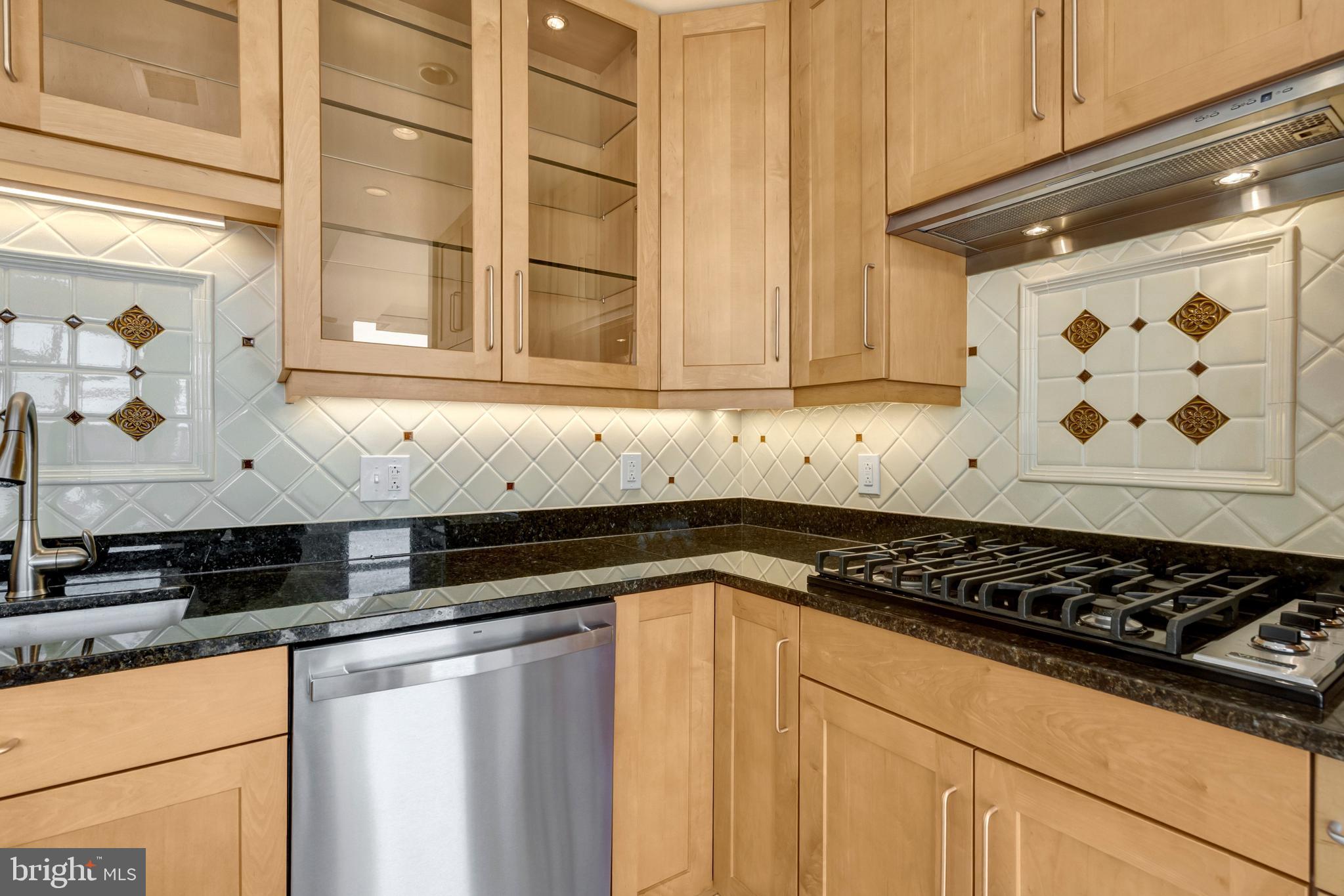 ONE PARK CREST CONDOMINIUM - Residential