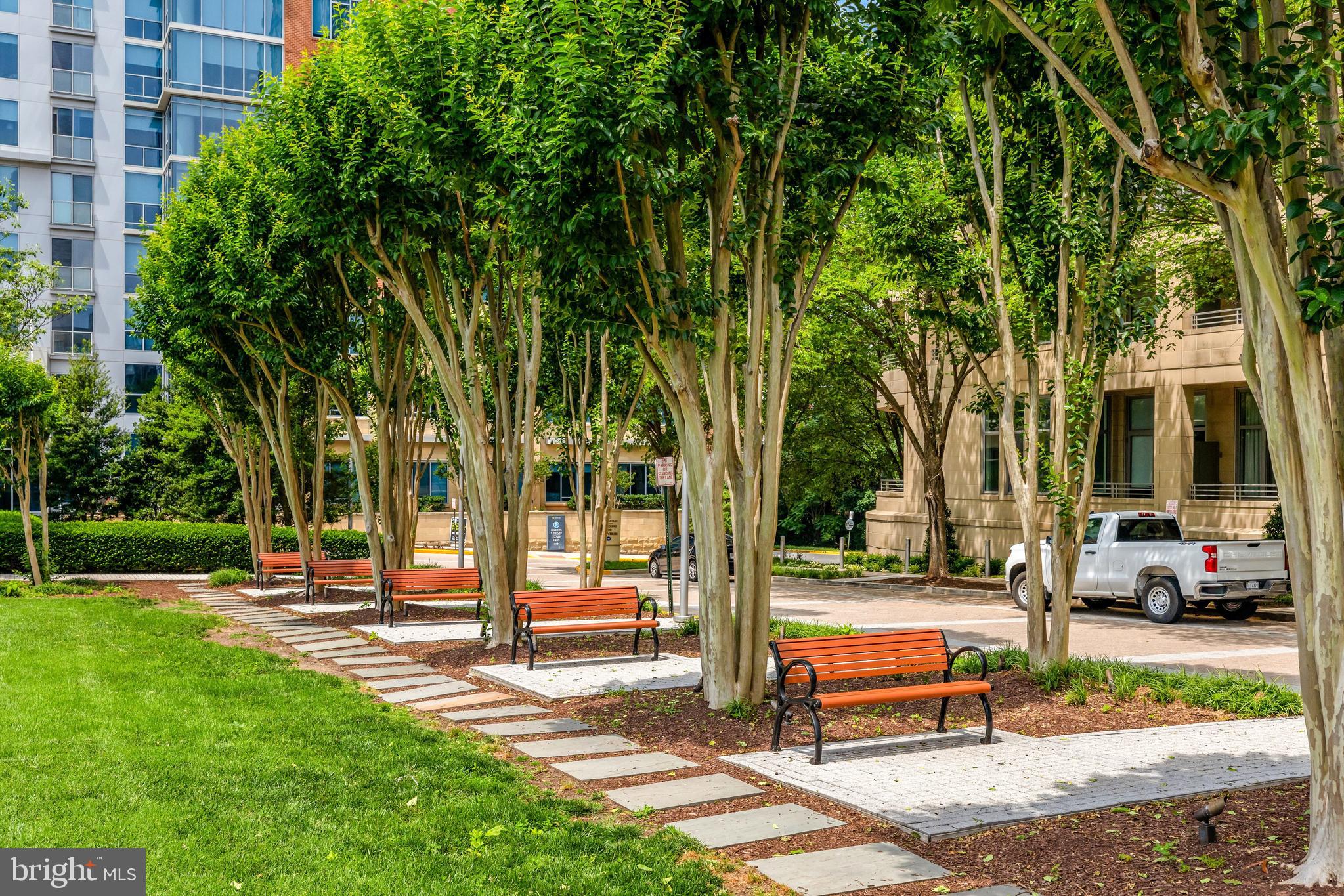 ONE PARK CREST CONDOMINIUM - Residential