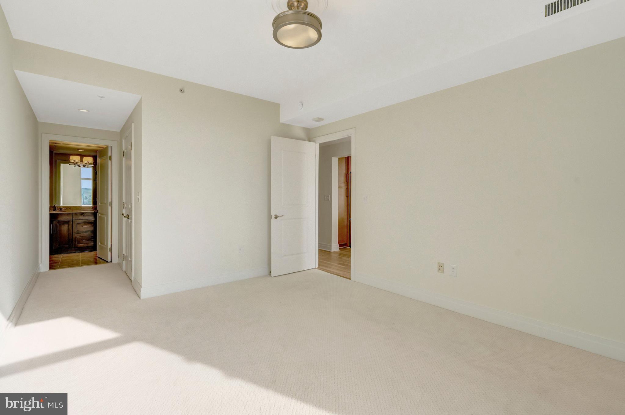 ONE PARK CREST CONDOMINIUM - Residential