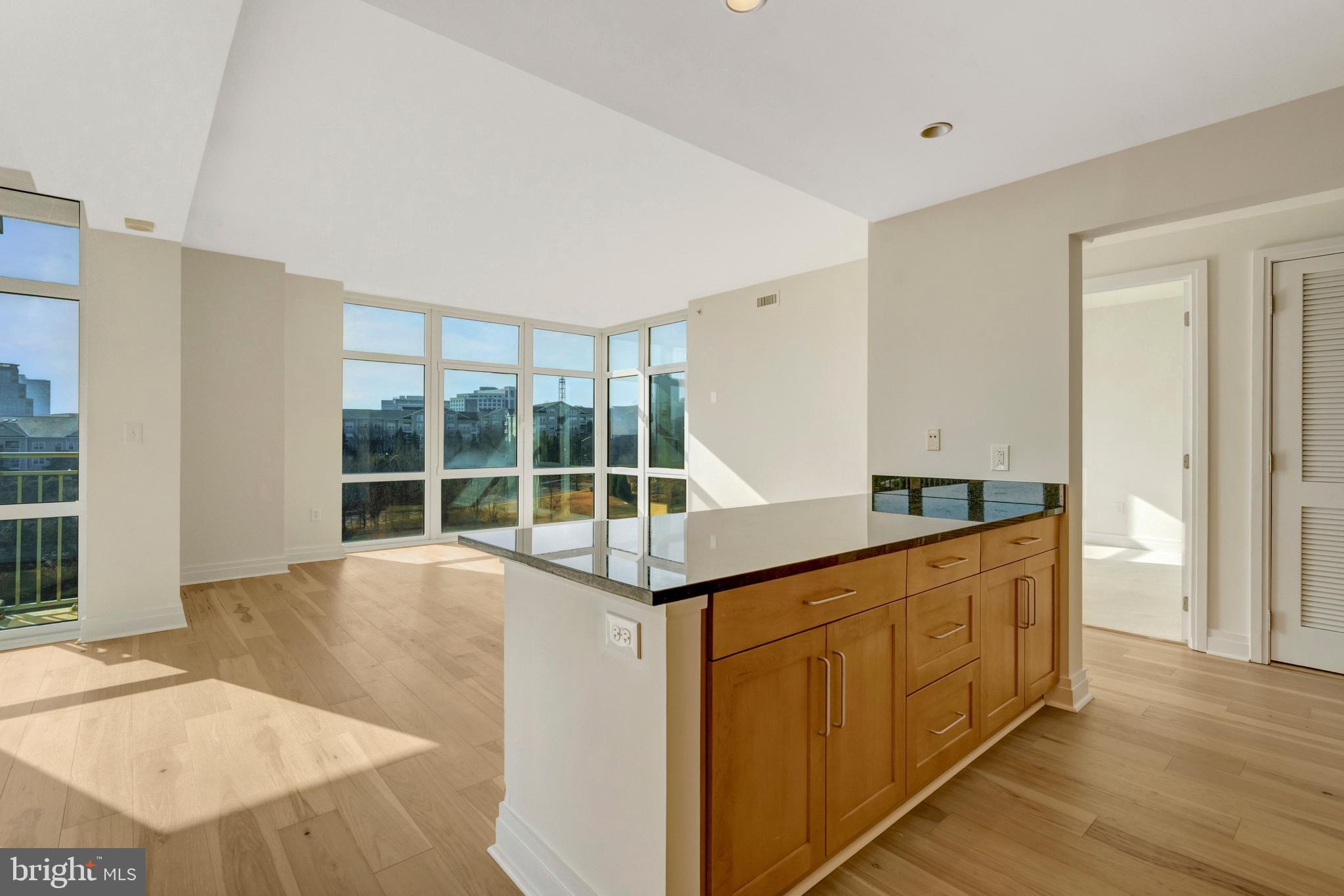 ONE PARK CREST CONDOMINIUM - Residential