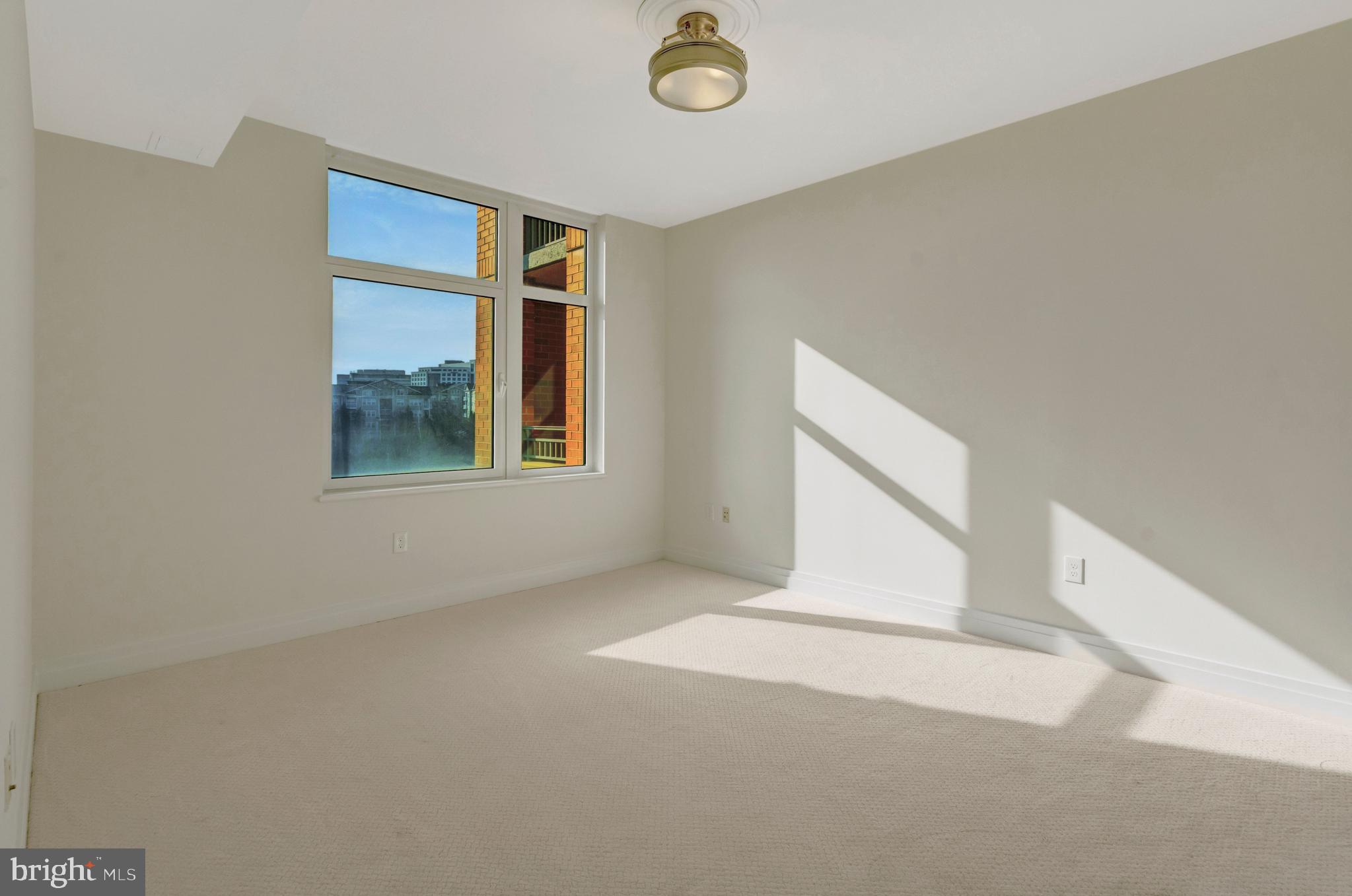 ONE PARK CREST CONDOMINIUM - Residential