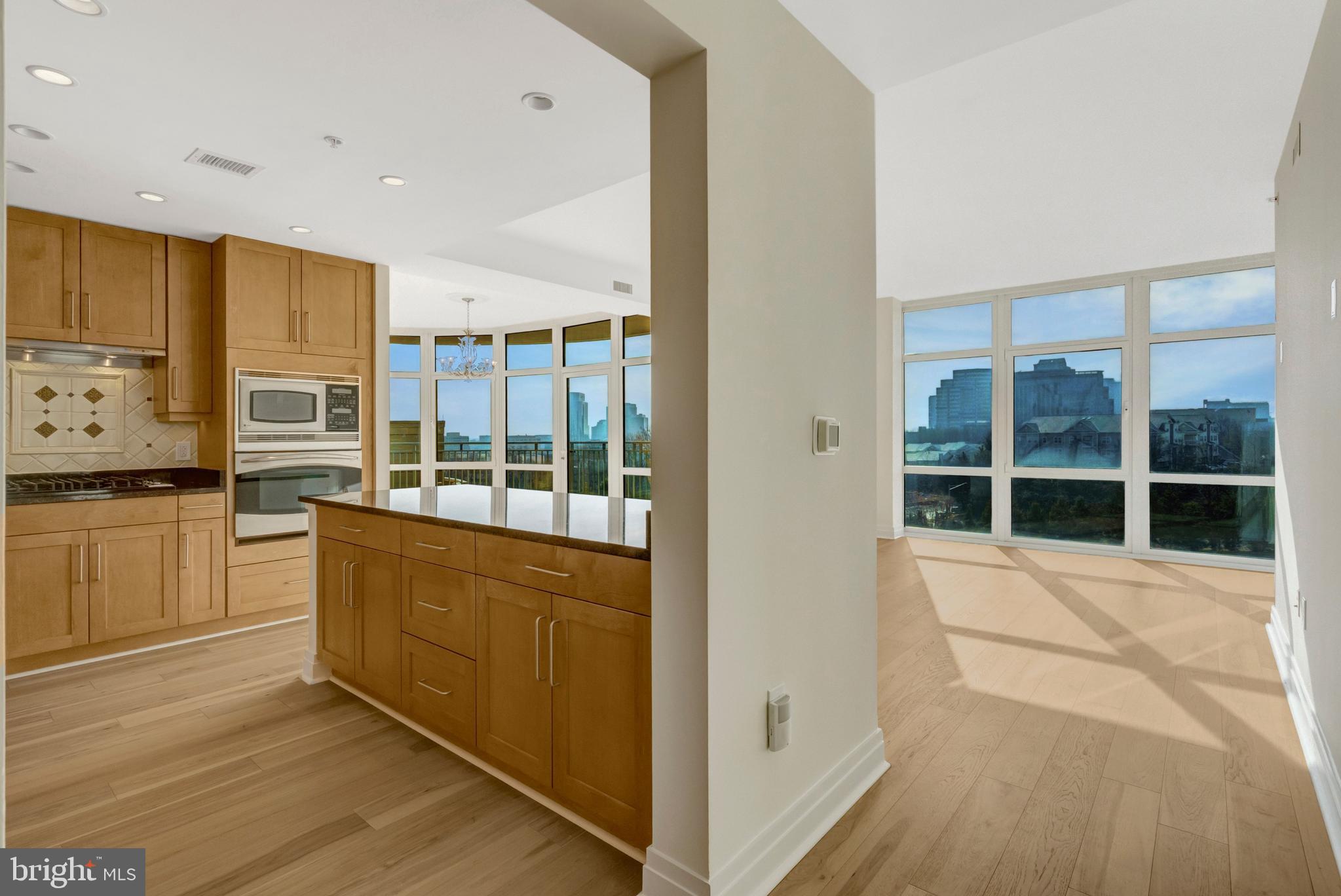 ONE PARK CREST CONDOMINIUM - Residential