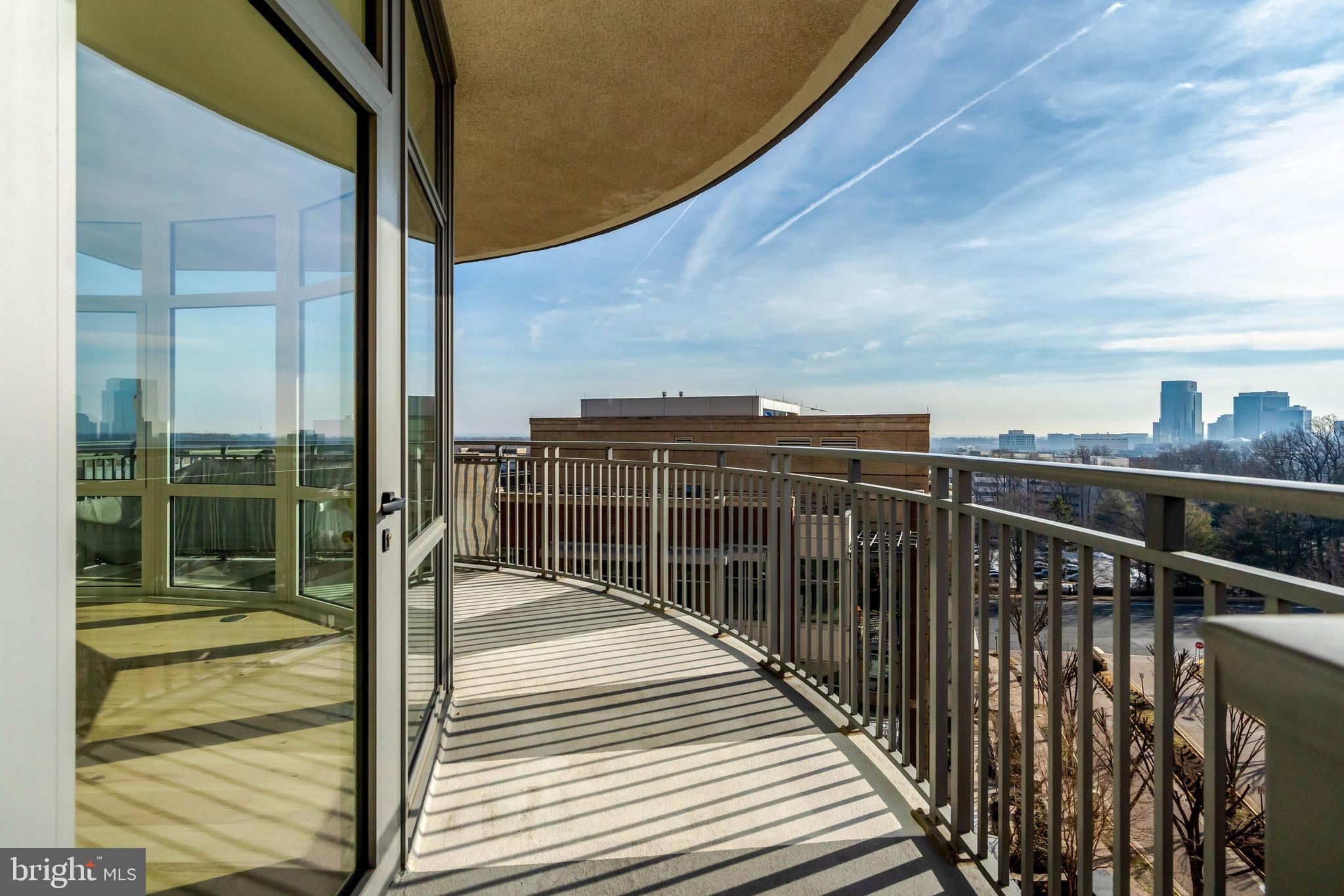 ONE PARK CREST CONDOMINIUM - Residential