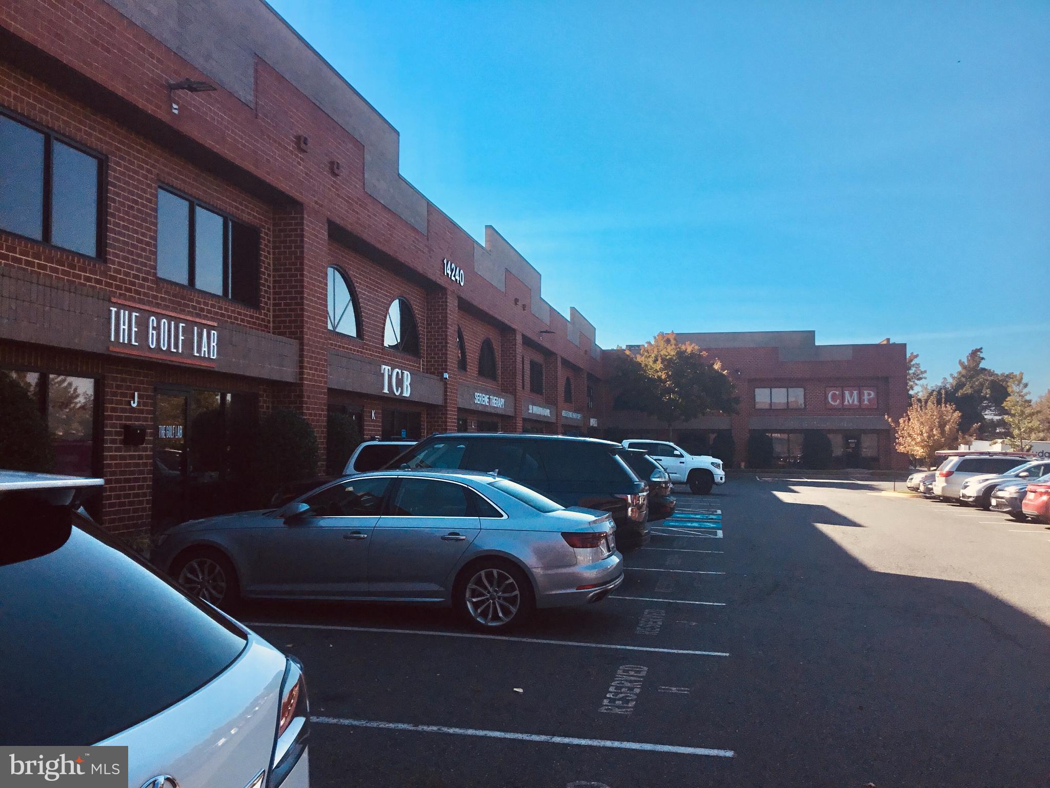 MARIAH BUSINESS CENTER - Commercial Lease